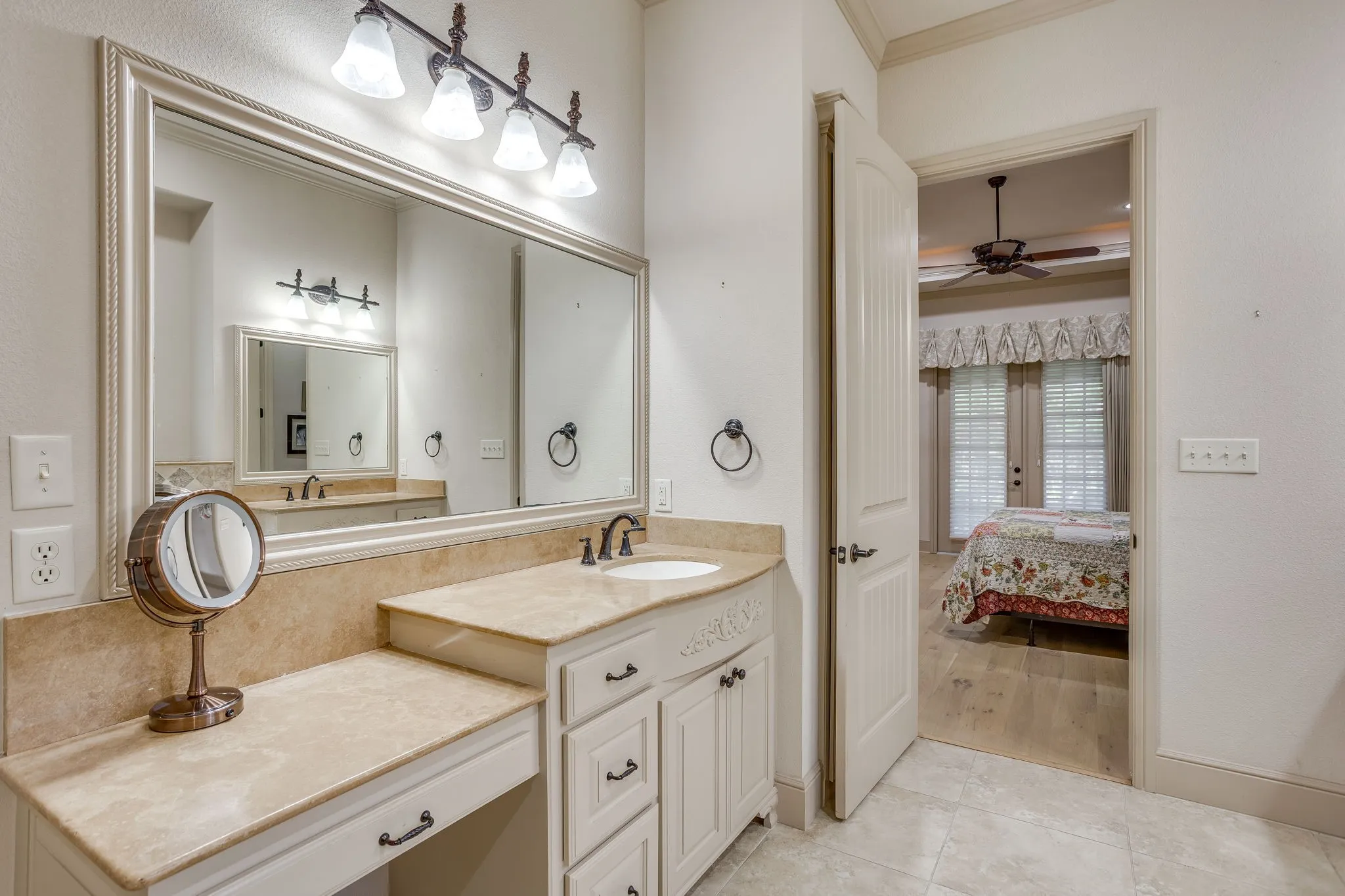 Single Family Residence For Sale in Hood County , 2304 Marseilles Court, Granbury, Texas 76048, 3 Bedroom, 3 Bathroom, 2 Garage spaces, 2,129 Sqft, built in 2007, mls#21275095, Real Estate Agent in Granbury, Homes For Sale in Hood county, Homes For Sale in Granbury, Realtor in Granbury Texas, Real Estate Brokerage Independent Realty Texas, Luminita Cordes Realtor