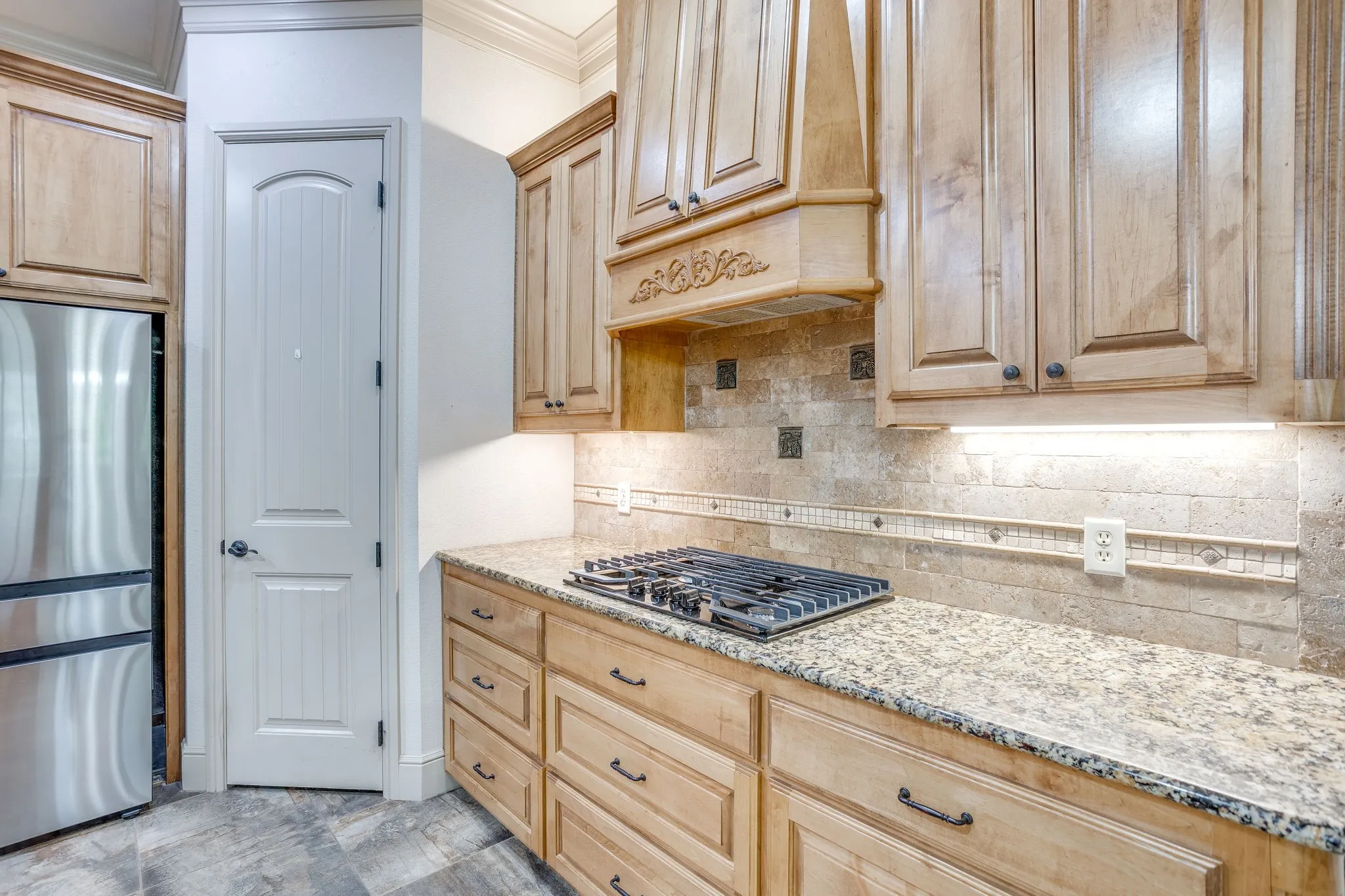 Single Family Residence For Sale in Hood County , 2304 Marseilles Court, Granbury, Texas 76048, 3 Bedroom, 3 Bathroom, 2 Garage spaces, 2,129 Sqft, built in 2007, mls#21275095, Real Estate Agent in Granbury, Homes For Sale in Hood county, Homes For Sale in Granbury, Realtor in Granbury Texas, Real Estate Brokerage Independent Realty Texas, Luminita Cordes Realtor