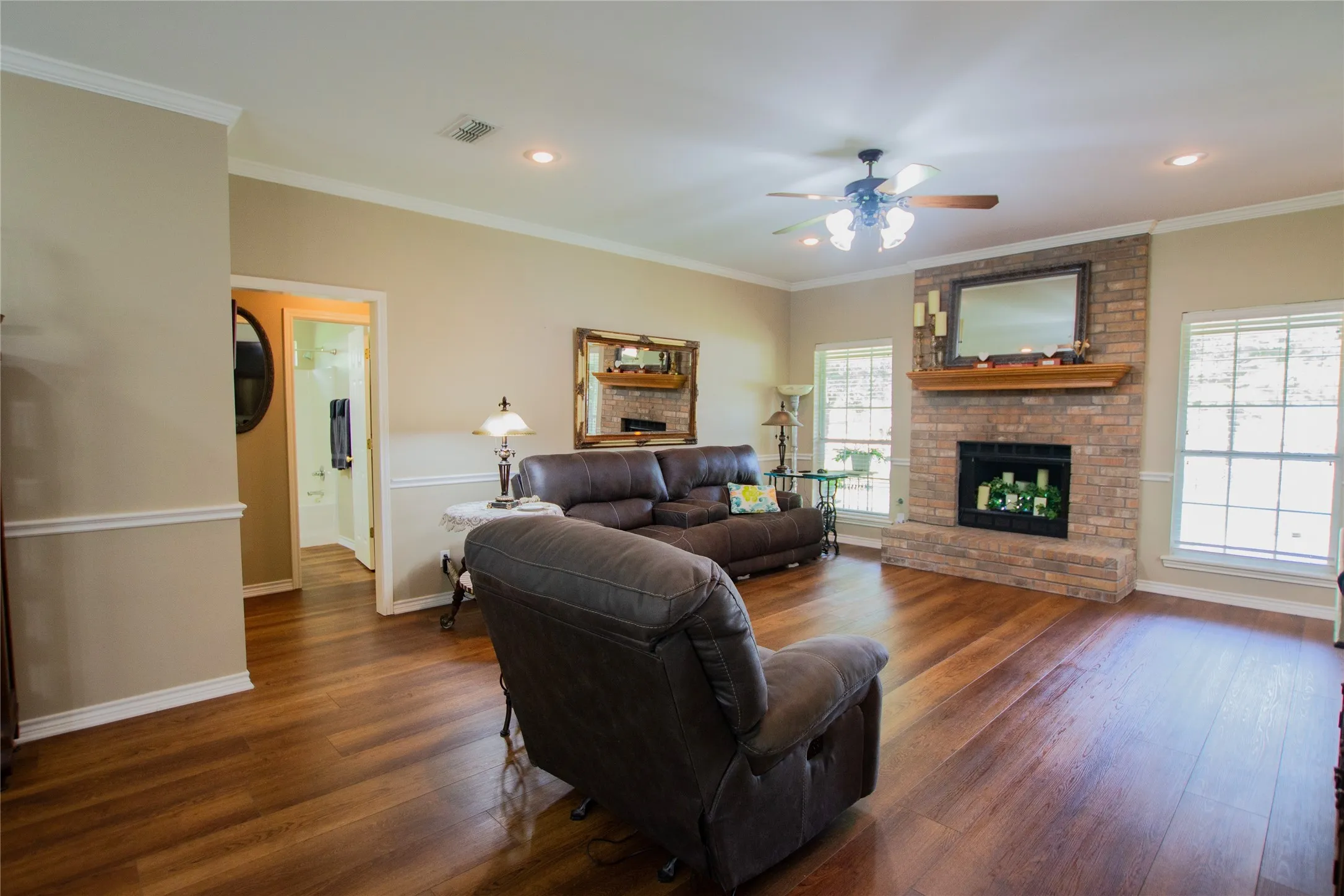 Single Family Residence For Sale in Smith County , 10775 County Road 214, Tyler, Texas 75707, 3 Bedroom, 4 Bathroom, Garage spaces, 1,866 Sqft, built in 2002, mls#21276397, Real Estate Agent in Tyler, Homes For Sale in Smith county, Homes For Sale in Tyler, Realtor in Tyler Texas, Real Estate Brokerage Independent Realty Texas, Luminita Cordes Realtor