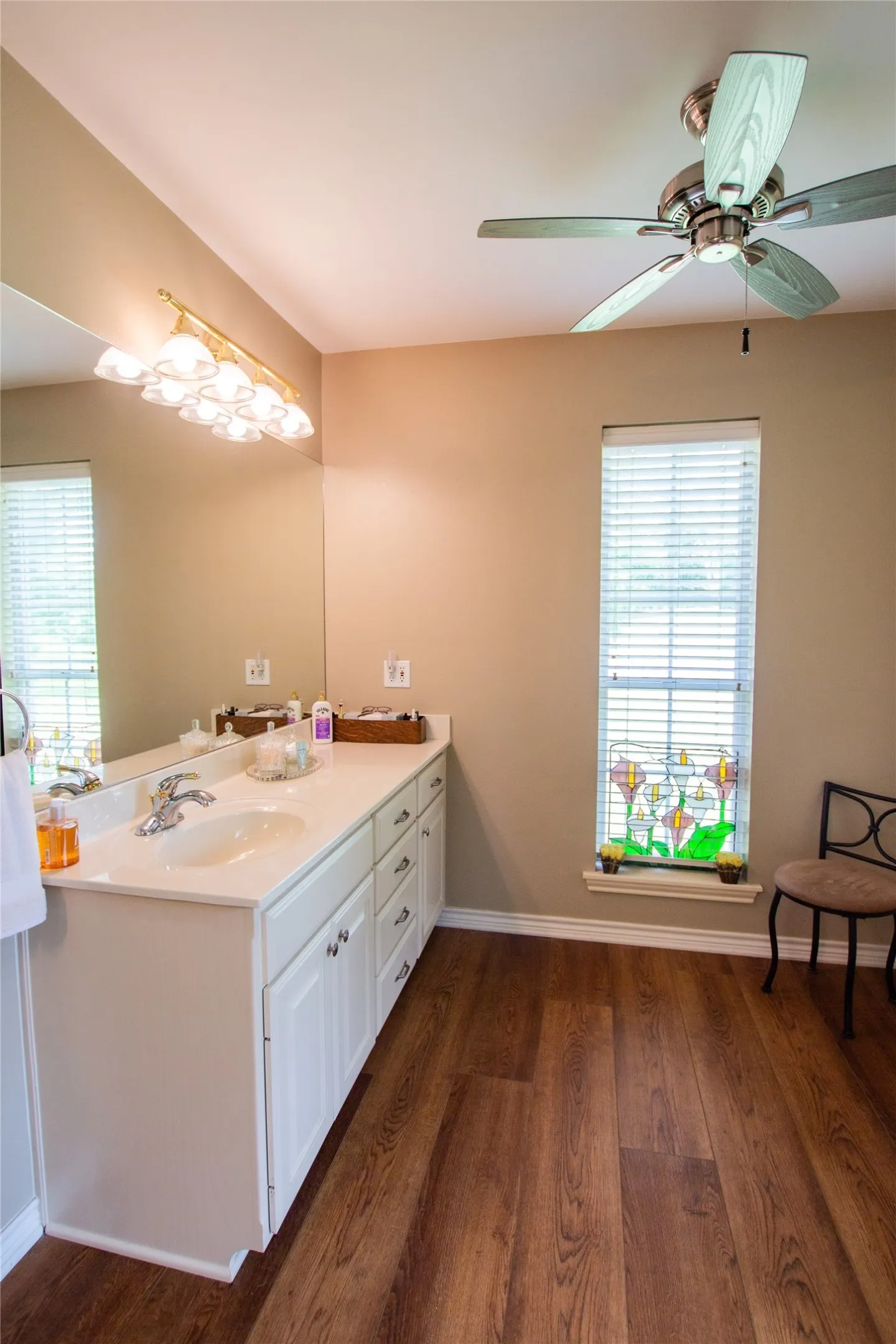 Single Family Residence For Sale in Smith County , 10775 County Road 214, Tyler, Texas 75707, 3 Bedroom, 4 Bathroom, Garage spaces, 1,866 Sqft, built in 2002, mls#21276397, Real Estate Agent in Tyler, Homes For Sale in Smith county, Homes For Sale in Tyler, Realtor in Tyler Texas, Real Estate Brokerage Independent Realty Texas, Luminita Cordes Realtor