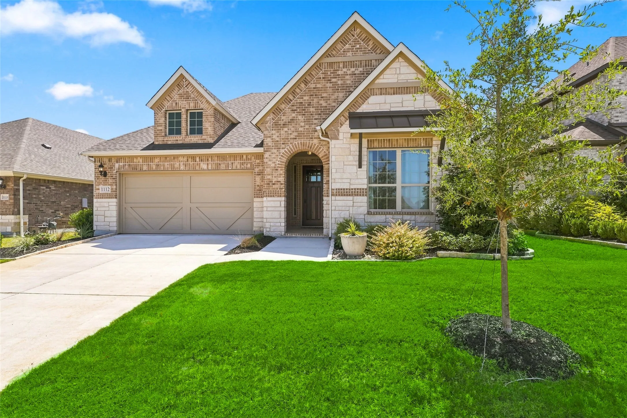 Single Family Residence For Sale in Collin County , 1112 Sunbeam Cove, Anna, Texas 75409, 4 Bedroom, 3 Bathroom, 2 Garage spaces, 2,211 Sqft, built in 2023, mls#21276648, Real Estate Agent in Anna, Homes For Sale in Collin county, Homes For Sale in Anna, Realtor in Anna Texas, Real Estate Brokerage Independent Realty Texas, Luminita Cordes Realtor