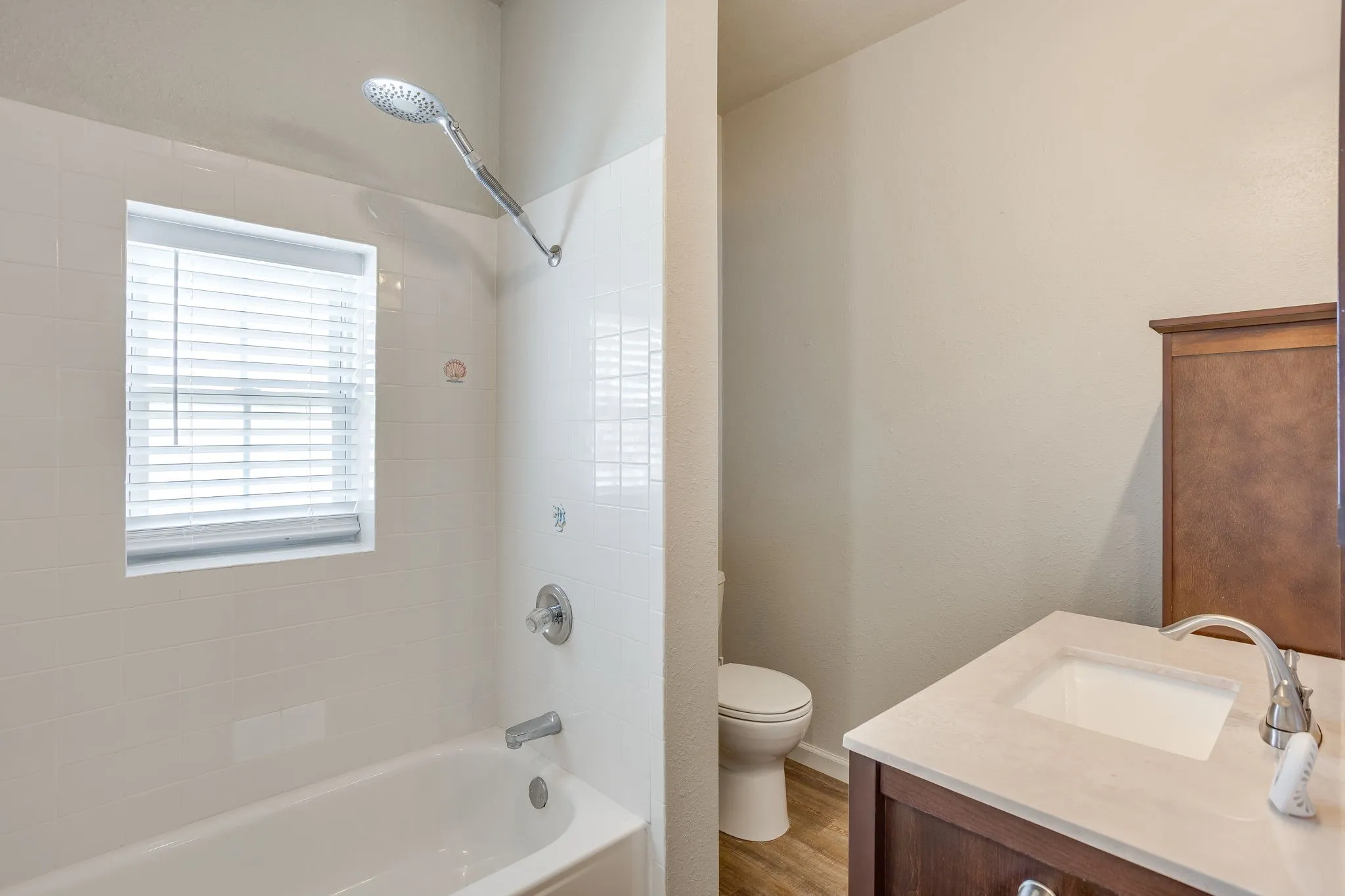 Single Family Residence For Sale in Johnson County , 807 Caddo Road, Joshua, Texas 76058, 5 Bedrooms, 5 Bathrooms, 2 Garage spaces, 3,910 Sqft, built in 1994, Price $680,000, mls#21275773, Real Estate Agent in Joshua, Homes For Sale in Johnson county, Homes For Sale in Joshua, Realtor in Joshua Texas, Real Estate Brokerage Independent Realty Texas, Luminita Cordes Realtor