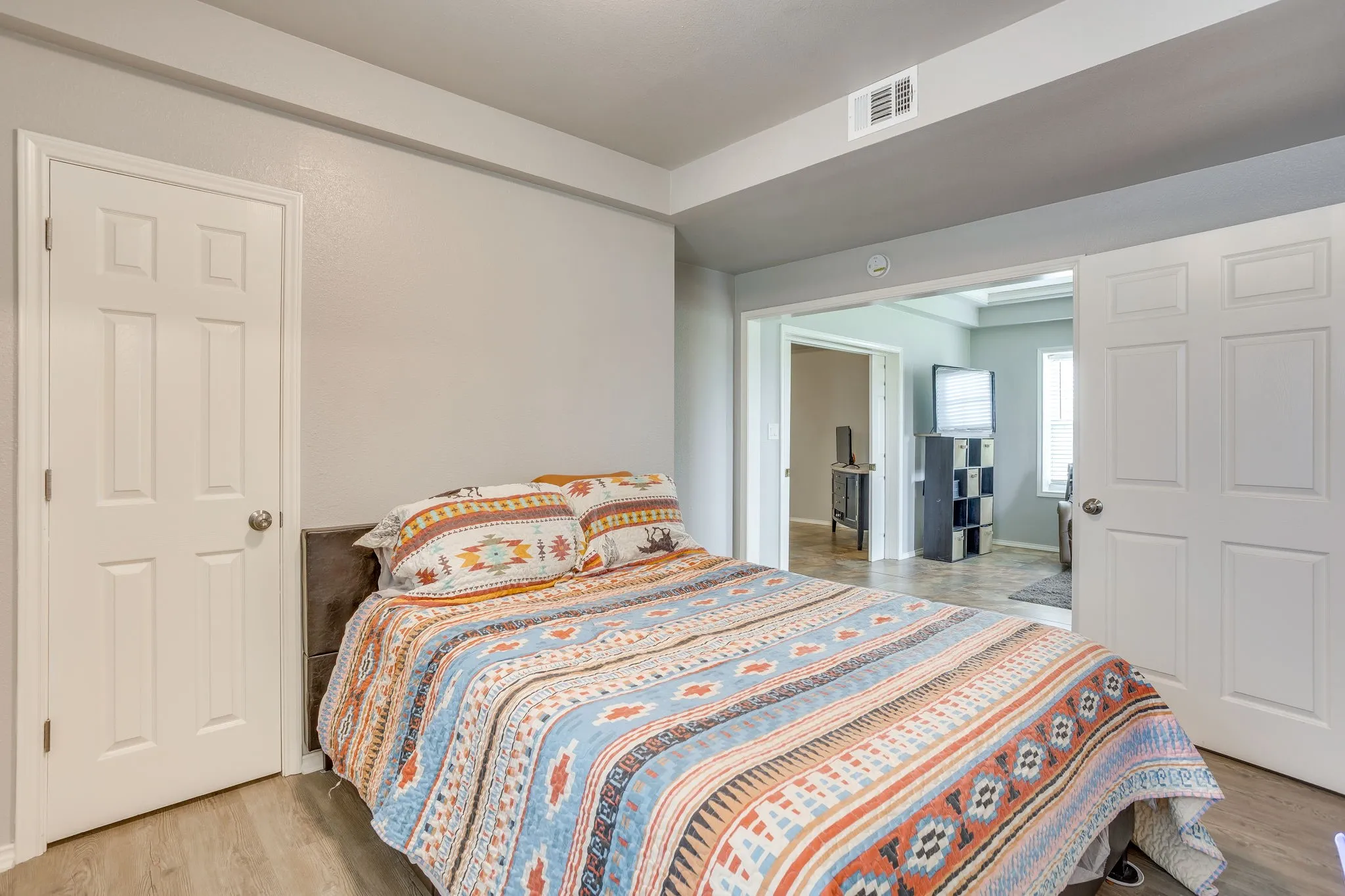 Single Family Residence For Sale in Johnson County , 807 Caddo Road, Joshua, Texas 76058, 5 Bedrooms, 5 Bathrooms, 2 Garage spaces, 3,910 Sqft, built in 1994, Price $680,000, mls#21275773, Real Estate Agent in Joshua, Homes For Sale in Johnson county, Homes For Sale in Joshua, Realtor in Joshua Texas, Real Estate Brokerage Independent Realty Texas, Luminita Cordes Realtor