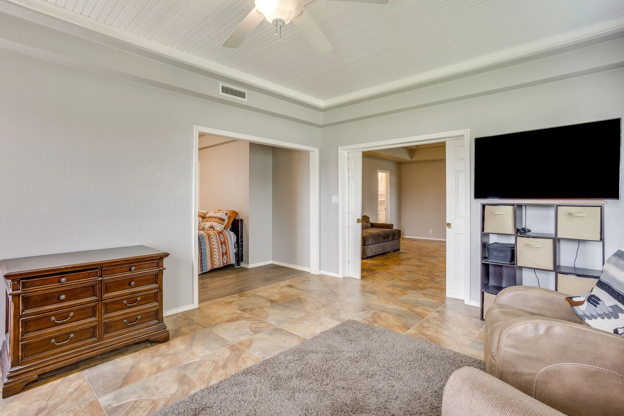 Single Family Residence For Sale in Johnson County , 807 Caddo Road, Joshua, Texas 76058, 5 Bedrooms, 5 Bathrooms, 2 Garage spaces, 3,910 Sqft, built in 1994, Price $680,000, mls#21275773, Real Estate Agent in Joshua, Homes For Sale in Johnson county, Homes For Sale in Joshua, Realtor in Joshua Texas, Real Estate Brokerage Independent Realty Texas, Luminita Cordes Realtor
