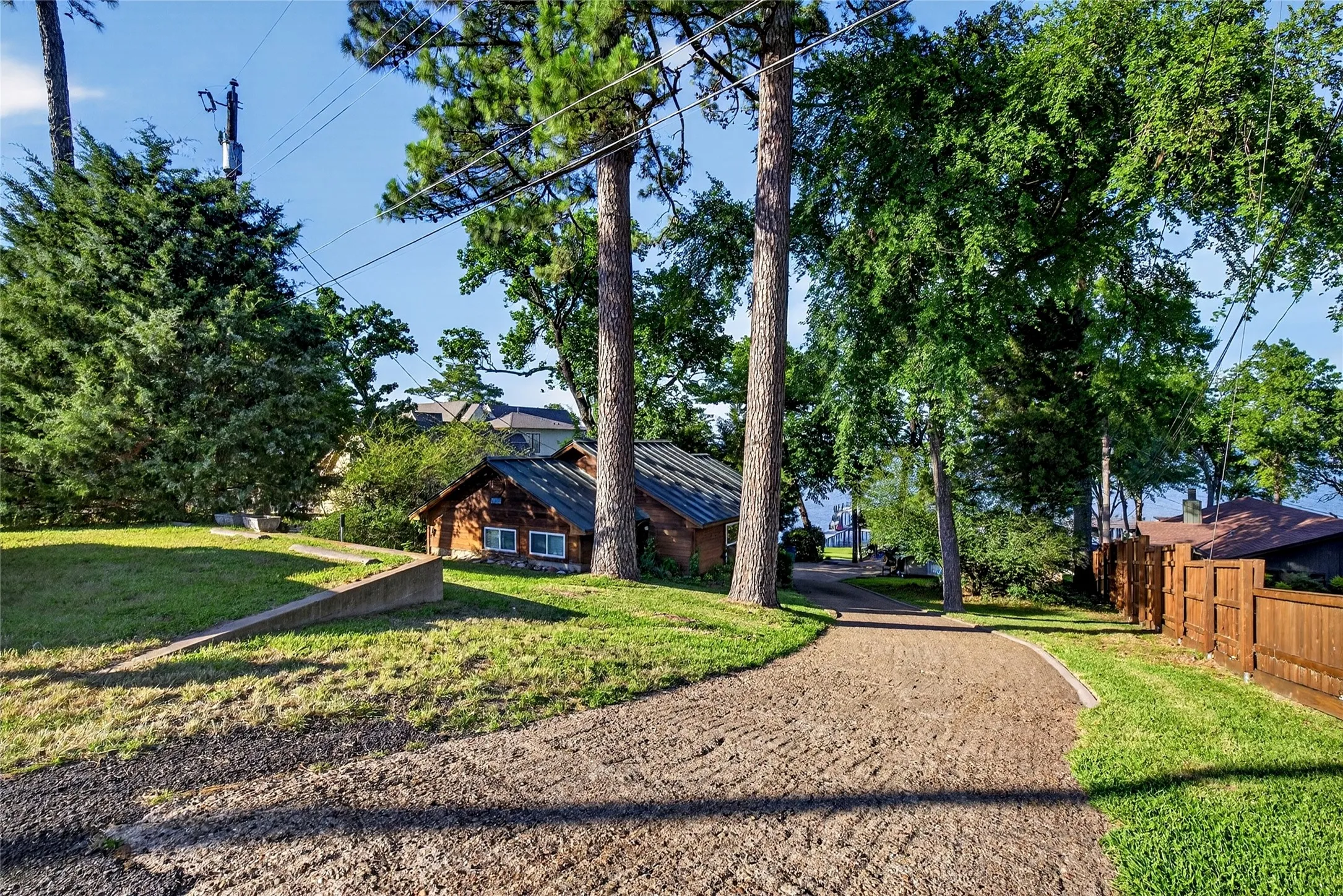 When your car turns in to this driveway, you can just feel your stress of the week melt away. It's family and friend time.  You may not want to leave.