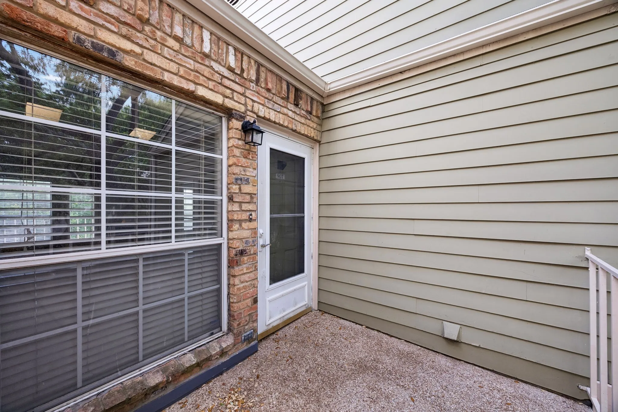 Condominium For Sale in Dallas County , 7151 Gaston Avenue 907, Dallas, Texas 75214, 2 Bedroom, 2 Bathroom, 1 Garage spaces, 992 Sqft, built in 1983, mls#21276089, Real Estate Agent in Dallas, Homes For Sale in Dallas county, Homes For Sale in Dallas, Realtor in Dallas Texas, Real Estate Brokerage Independent Realty Texas, Luminita Cordes Realtor