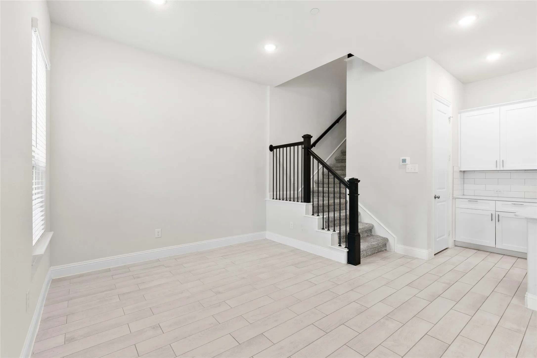 Townhouse For Sale in Collin County , 6228 Blythe Drive, Frisco, Texas 75035, 3 Bedroom, 3 Bathroom, 2 Garage spaces, 1,657 Sqft, built in 2021, mls#21276508, Real Estate Agent in Frisco, Homes For Sale in Collin county, Homes For Sale in Frisco, Realtor in Frisco Texas, Real Estate Brokerage Independent Realty Texas, Luminita Cordes Realtor