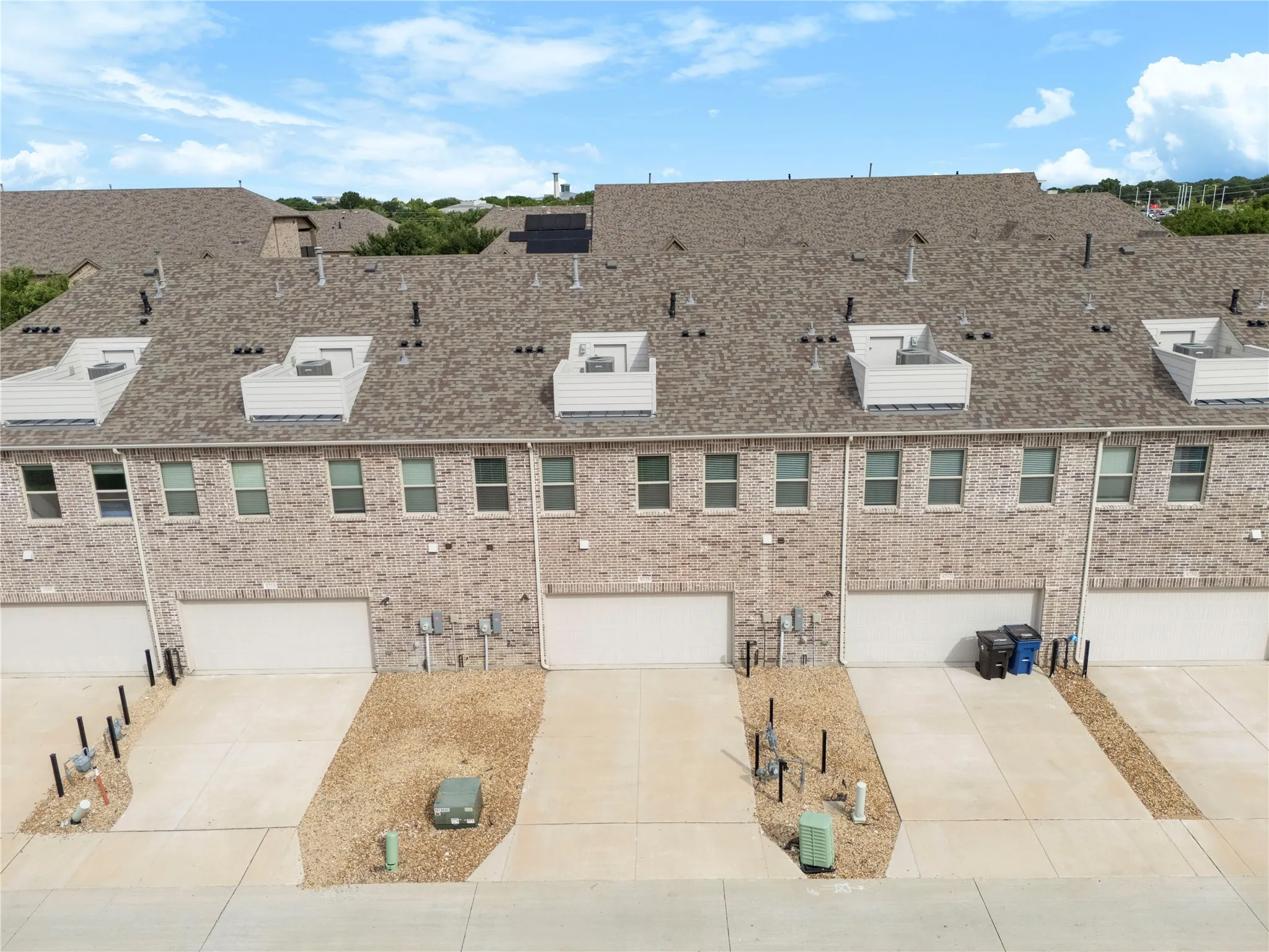 Townhouse For Sale in Collin County , 6228 Blythe Drive, Frisco, Texas 75035, 3 Bedroom, 3 Bathroom, 2 Garage spaces, 1,657 Sqft, built in 2021, mls#21276508, Real Estate Agent in Frisco, Homes For Sale in Collin county, Homes For Sale in Frisco, Realtor in Frisco Texas, Real Estate Brokerage Independent Realty Texas, Luminita Cordes Realtor