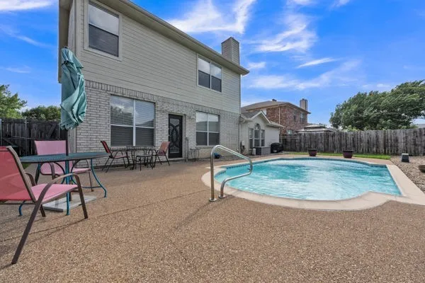 Single Family Residence For Sale in Tarrant County , 4024 Busch Gardens Drive, Fort Worth, Texas 76123, 3 Bedroom, 3 Bathroom, 2 Garage spaces, 2,172 Sqft, built in 1997, mls#21276748, Real Estate Agent in Fort Worth, Homes For Sale in Tarrant county, Homes For Sale in Fort Worth, Realtor in Fort Worth Texas, Real Estate Brokerage Independent Realty Texas, Luminita Cordes Realtor