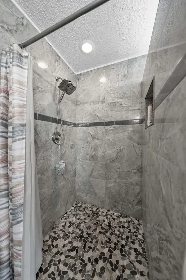 Single Family Residence For Sale in Tarrant County , 4024 Busch Gardens Drive, Fort Worth, Texas 76123, 3 Bedroom, 3 Bathroom, 2 Garage spaces, 2,172 Sqft, built in 1997, mls#21276748, Real Estate Agent in Fort Worth, Homes For Sale in Tarrant county, Homes For Sale in Fort Worth, Realtor in Fort Worth Texas, Real Estate Brokerage Independent Realty Texas, Luminita Cordes Realtor