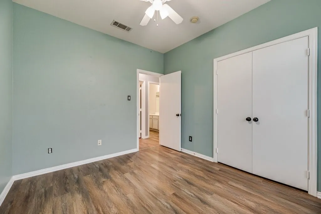 Single Family Residence For Sale in Collin County , 531 Stefhanie Drive, Celina, Texas 75009, 3 Bedroom, 2 Bathroom, 2 Garage spaces, 1,390 Sqft, built in 2004, mls#21269603, Real Estate Agent in Celina, Homes For Sale in Collin county, Homes For Sale in Celina, Realtor in Celina Texas, Real Estate Brokerage Independent Realty Texas, Luminita Cordes Realtor