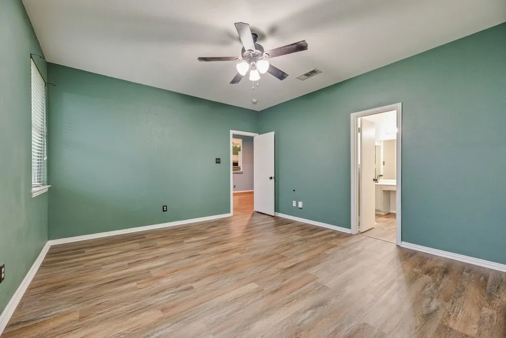 Single Family Residence For Sale in Collin County , 531 Stefhanie Drive, Celina, Texas 75009, 3 Bedroom, 2 Bathroom, 2 Garage spaces, 1,390 Sqft, built in 2004, mls#21269603, Real Estate Agent in Celina, Homes For Sale in Collin county, Homes For Sale in Celina, Realtor in Celina Texas, Real Estate Brokerage Independent Realty Texas, Luminita Cordes Realtor