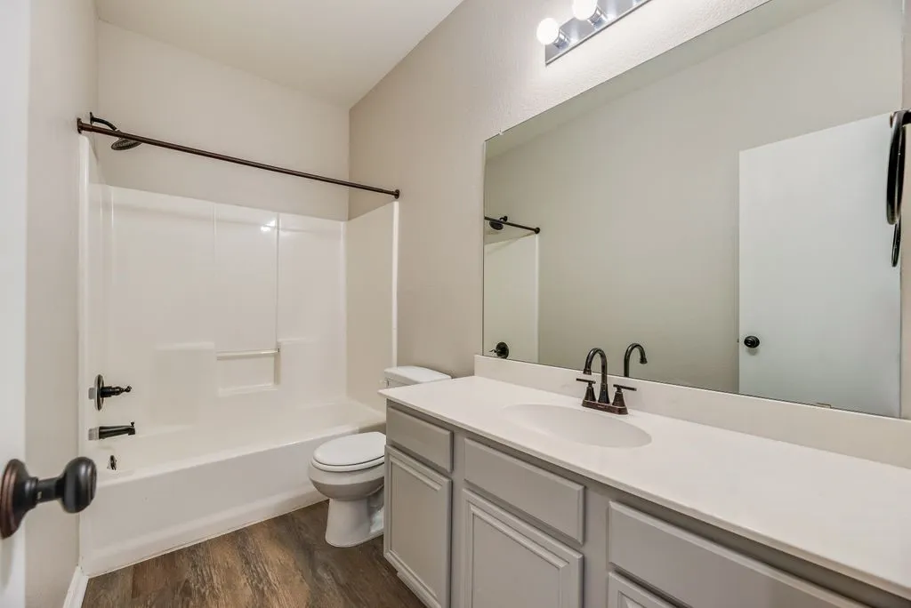 Single Family Residence For Sale in Collin County , 531 Stefhanie Drive, Celina, Texas 75009, 3 Bedroom, 2 Bathroom, 2 Garage spaces, 1,390 Sqft, built in 2004, mls#21269603, Real Estate Agent in Celina, Homes For Sale in Collin county, Homes For Sale in Celina, Realtor in Celina Texas, Real Estate Brokerage Independent Realty Texas, Luminita Cordes Realtor