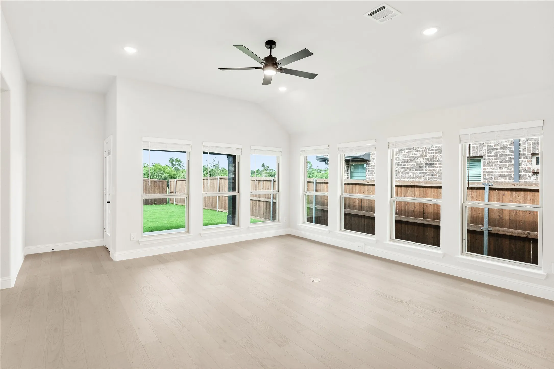 Single Family Residence For Sale in Collin County , 3009 Autumn Glen Drive, Melissa, Texas 75454, 4 Bedroom, 3 Bathroom, 3 Garage spaces, 2,454 Sqft, built in 2026, mls#21276790, Real Estate Agent in Melissa, Homes For Sale in Collin county, Homes For Sale in Melissa, Realtor in Melissa Texas, Real Estate Brokerage Independent Realty Texas, Luminita Cordes Realtor