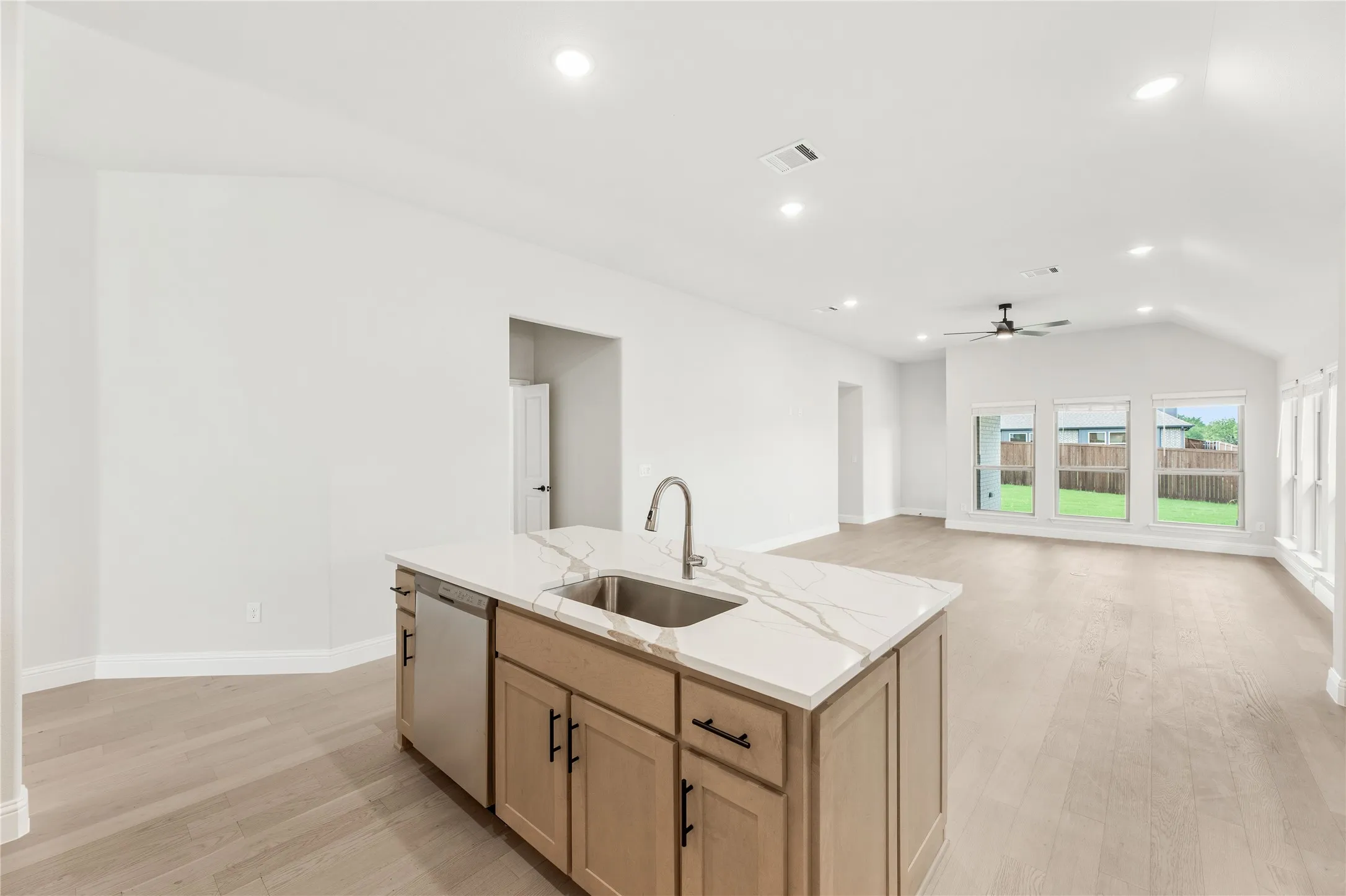 Single Family Residence For Sale in Collin County , 3009 Autumn Glen Drive, Melissa, Texas 75454, 4 Bedroom, 3 Bathroom, 3 Garage spaces, 2,454 Sqft, built in 2026, mls#21276790, Real Estate Agent in Melissa, Homes For Sale in Collin county, Homes For Sale in Melissa, Realtor in Melissa Texas, Real Estate Brokerage Independent Realty Texas, Luminita Cordes Realtor