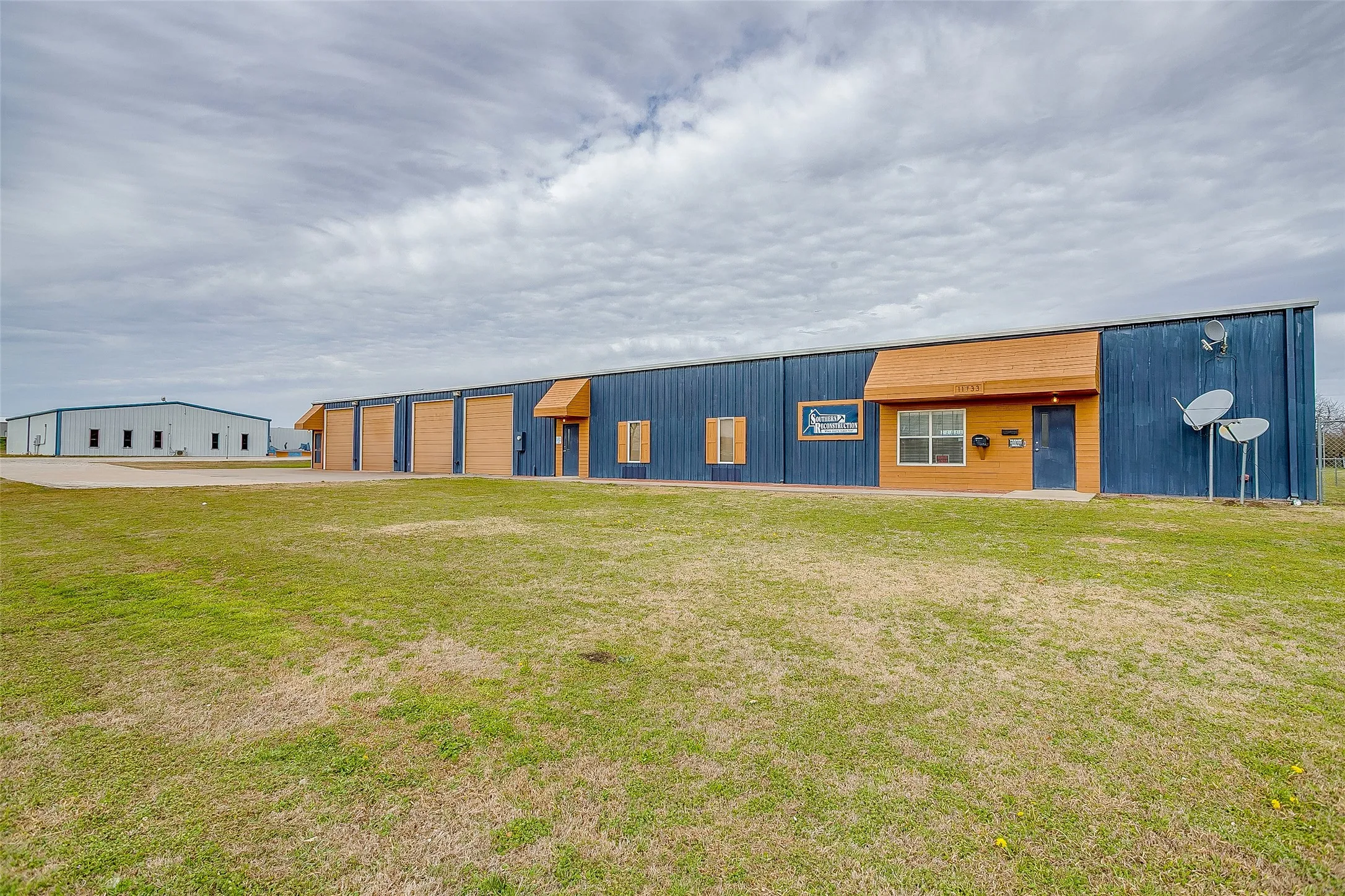 Industrial For Sale in Johnson County , 11733 FM 917, Alvarado, Texas 76009, 0, 0, Garage spaces, 0 Sqft, built in 1995, Price $1,550,000, mls#21276789, Real Estate Agent in Alvarado, Homes For Sale in Johnson county, Homes For Sale in Alvarado, Realtor in Alvarado Texas, Real Estate Brokerage Independent Realty Texas, Luminita Cordes Realtor