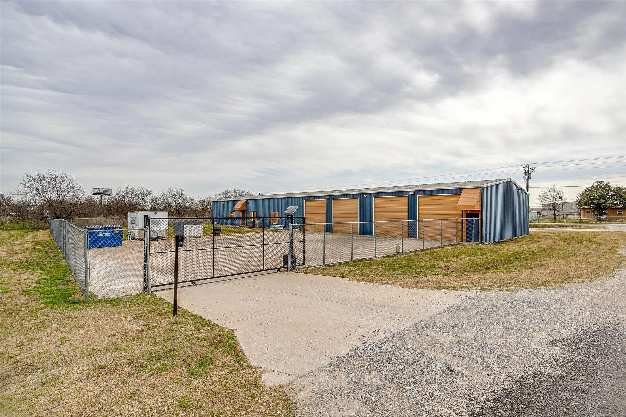 Industrial For Sale in Johnson County , 11733 FM 917, Alvarado, Texas 76009, 0, 0, Garage spaces, 0 Sqft, built in 1995, Price $1,550,000, mls#21276789, Real Estate Agent in Alvarado, Homes For Sale in Johnson county, Homes For Sale in Alvarado, Realtor in Alvarado Texas, Real Estate Brokerage Independent Realty Texas, Luminita Cordes Realtor