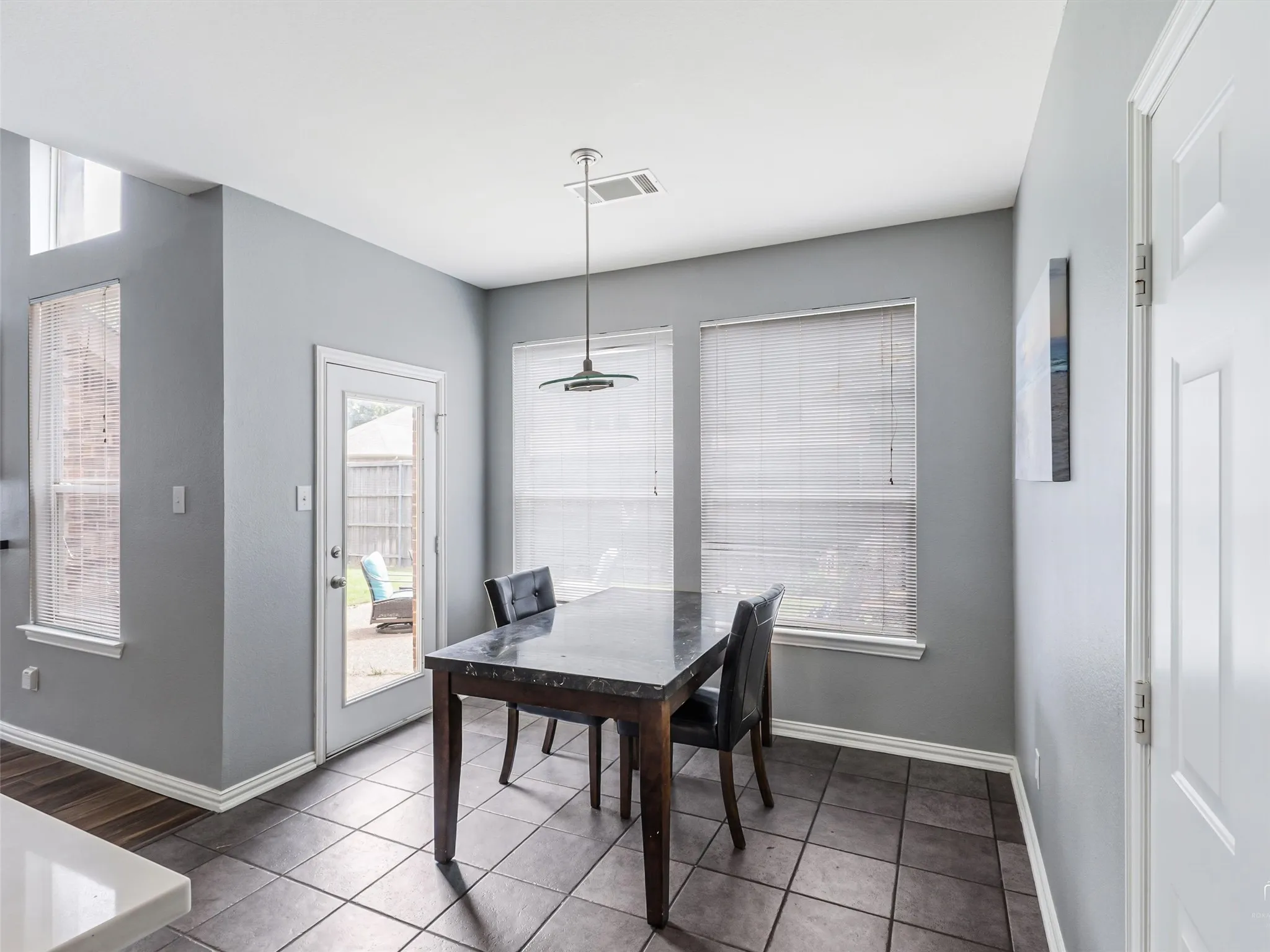 Single Family Residence For Sale in Collin County , 1017 Mesa Verde, Allen, Texas 75002, 4 Bedroom, 4 Bathroom, 2 Garage spaces, 3,358 Sqft, built in 2002, mls#21243927, Real Estate Agent in Allen, Homes For Sale in Collin county, Homes For Sale in Allen, Realtor in Allen Texas, Real Estate Brokerage Independent Realty Texas, Luminita Cordes Realtor