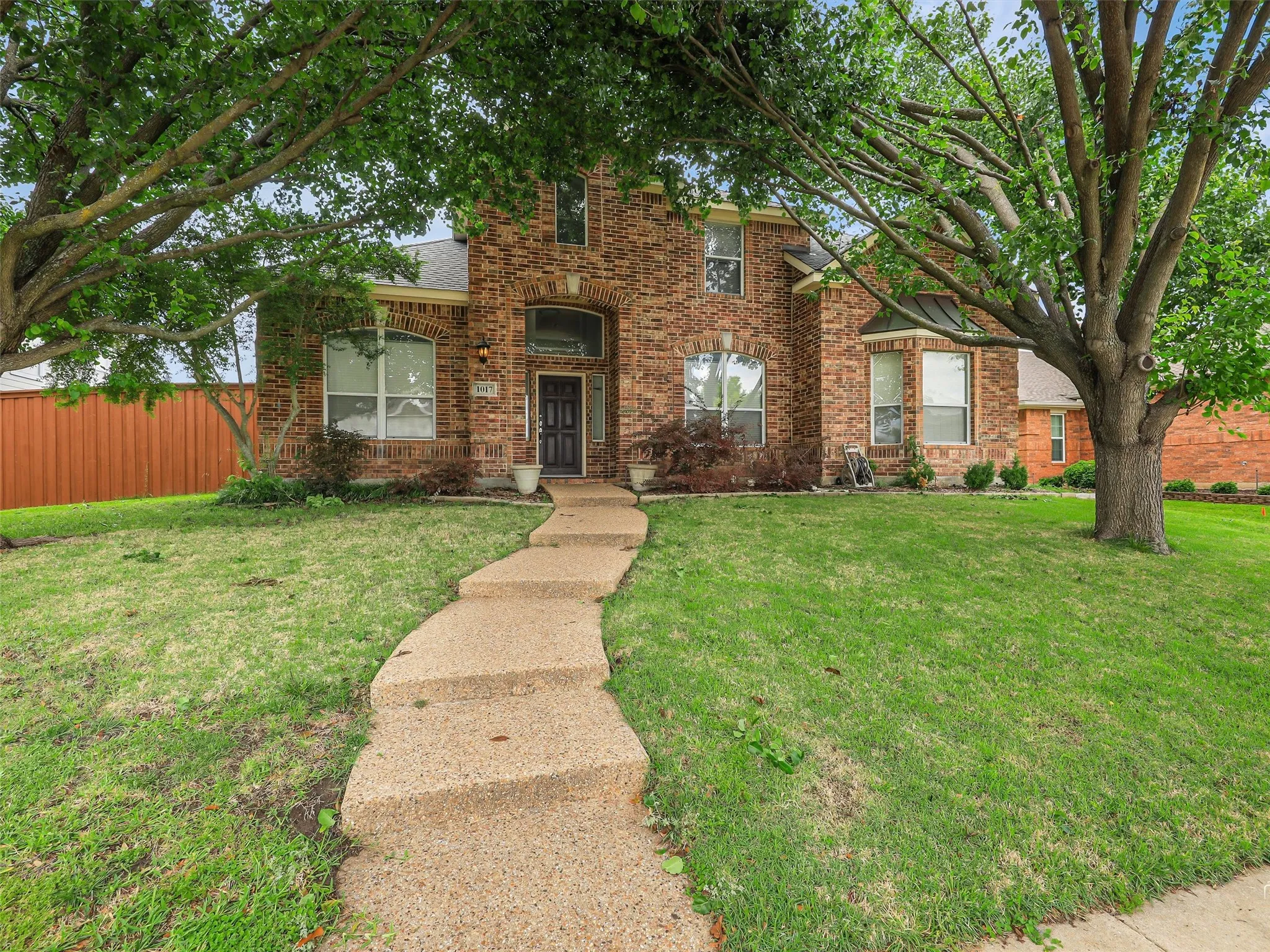 Single Family Residence For Sale in Collin County , 1017 Mesa Verde, Allen, Texas 75002, 4 Bedroom, 4 Bathroom, 2 Garage spaces, 3,358 Sqft, built in 2002, mls#21243927, Real Estate Agent in Allen, Homes For Sale in Collin county, Homes For Sale in Allen, Realtor in Allen Texas, Real Estate Brokerage Independent Realty Texas, Luminita Cordes Realtor