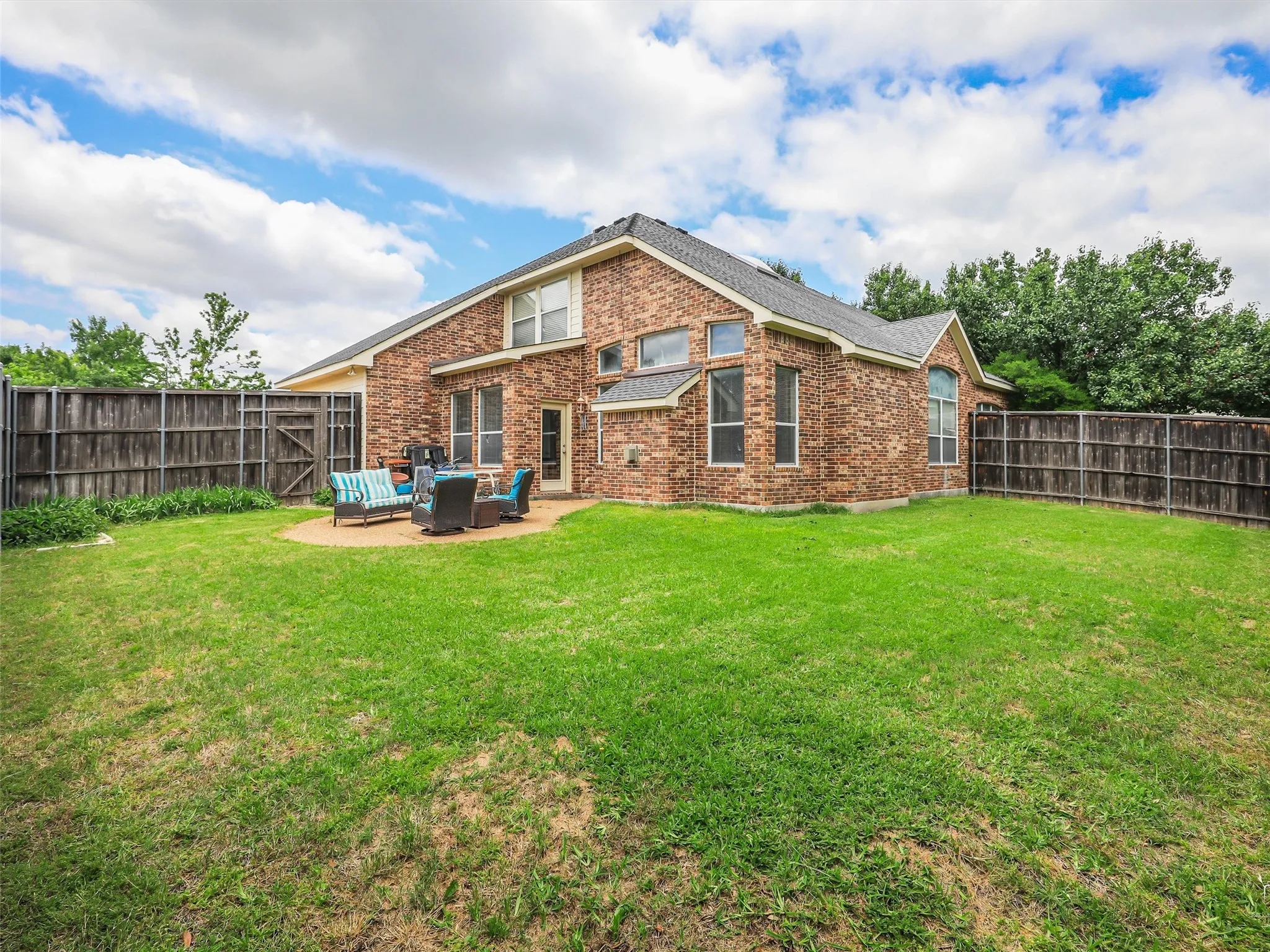 Single Family Residence For Sale in Collin County , 1017 Mesa Verde, Allen, Texas 75002, 4 Bedroom, 4 Bathroom, 2 Garage spaces, 3,358 Sqft, built in 2002, mls#21243927, Real Estate Agent in Allen, Homes For Sale in Collin county, Homes For Sale in Allen, Realtor in Allen Texas, Real Estate Brokerage Independent Realty Texas, Luminita Cordes Realtor