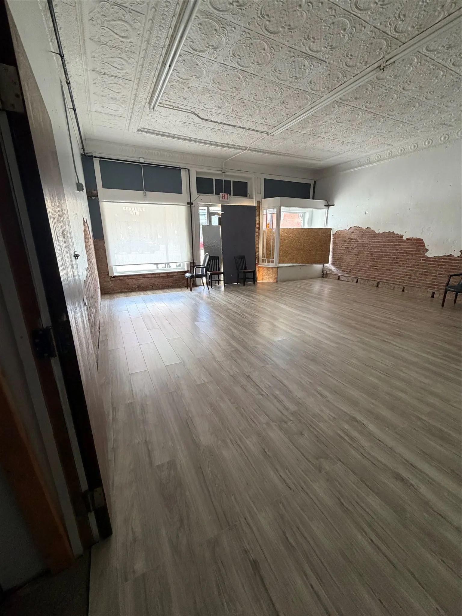 Business For Sale in Kaufman County , 216 S Main Street, Kemp, Texas 75143, 0, 0, Garage spaces, 0 Sqft, built in 1900, Price $300,000, mls#21276800, Real Estate Agent in Kemp, Homes For Sale in Kaufman county, Homes For Sale in Kemp, Realtor in Kemp Texas, Real Estate Brokerage Independent Realty Texas, Luminita Cordes Realtor
