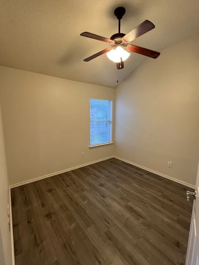 Single Family Residence For Rent in Collin County , 2805 Hawthorne Lane, Mc Kinney, Texas 75071, 3 Bedroom, 2 Bathroom, 2 Garage spaces, 1,771 Sqft, built in 1999, mls#21276578, Real Estate Agent in Mc Kinney, Homes For Rent in Collin county, Homes For Rent in Mc Kinney, Realtor in Mc Kinney Texas, Real Estate Brokerage Independent Realty Texas, Luminita Cordes Realtor