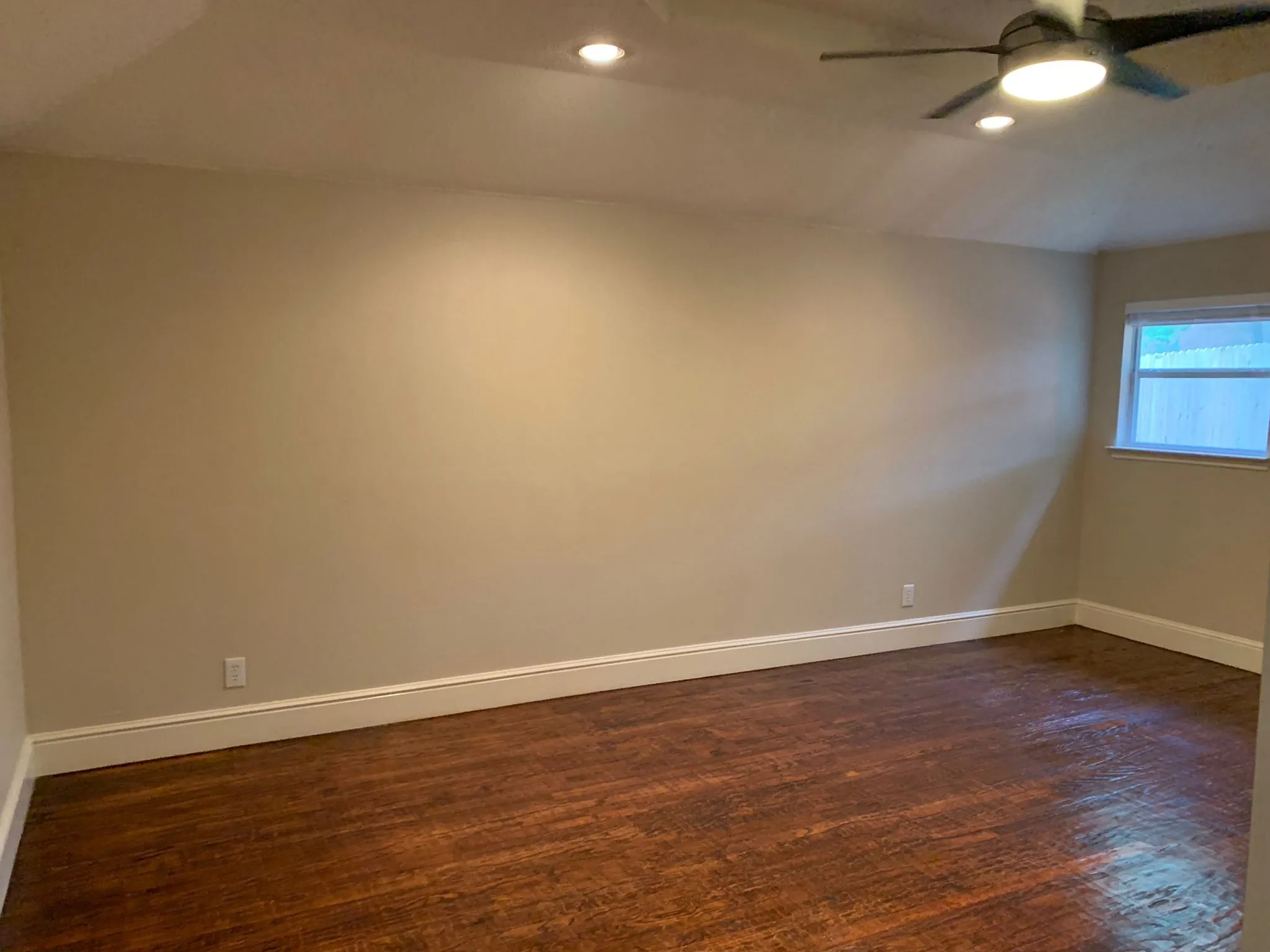 Single Family Residence For Rent in Collin County , 2805 Hawthorne Lane, Mc Kinney, Texas 75071, 3 Bedroom, 2 Bathroom, 2 Garage spaces, 1,771 Sqft, built in 1999, mls#21276578, Real Estate Agent in Mc Kinney, Homes For Rent in Collin county, Homes For Rent in Mc Kinney, Realtor in Mc Kinney Texas, Real Estate Brokerage Independent Realty Texas, Luminita Cordes Realtor