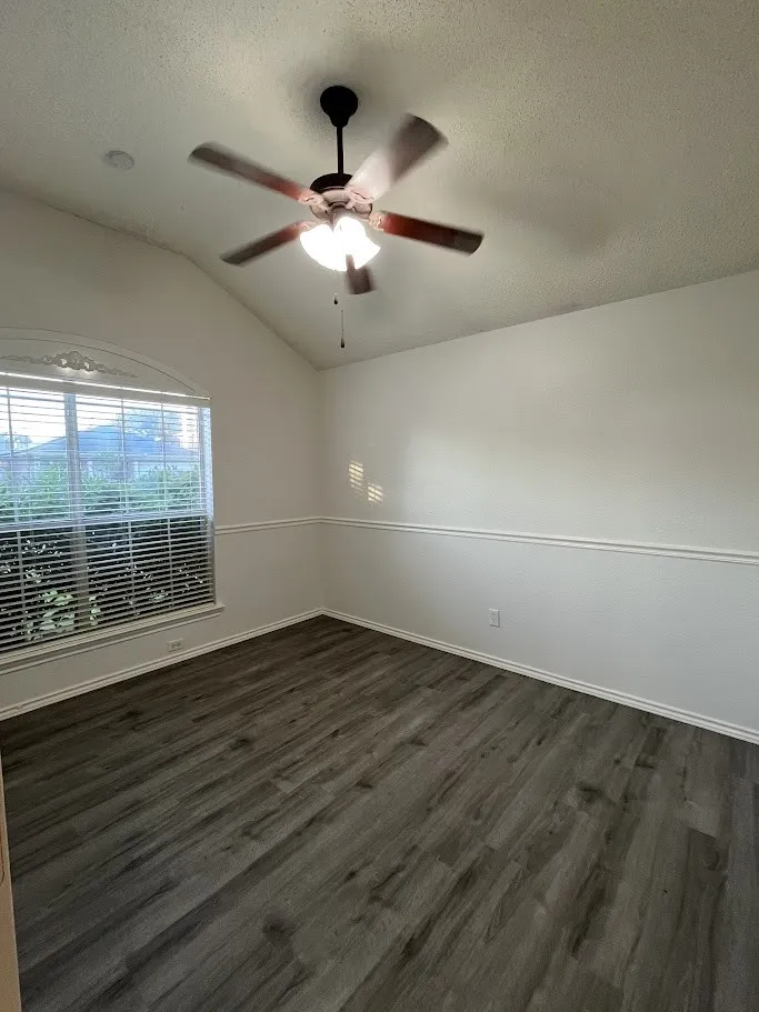 Single Family Residence For Rent in Collin County , 2805 Hawthorne Lane, Mc Kinney, Texas 75071, 3 Bedroom, 2 Bathroom, 2 Garage spaces, 1,771 Sqft, built in 1999, mls#21276578, Real Estate Agent in Mc Kinney, Homes For Rent in Collin county, Homes For Rent in Mc Kinney, Realtor in Mc Kinney Texas, Real Estate Brokerage Independent Realty Texas, Luminita Cordes Realtor