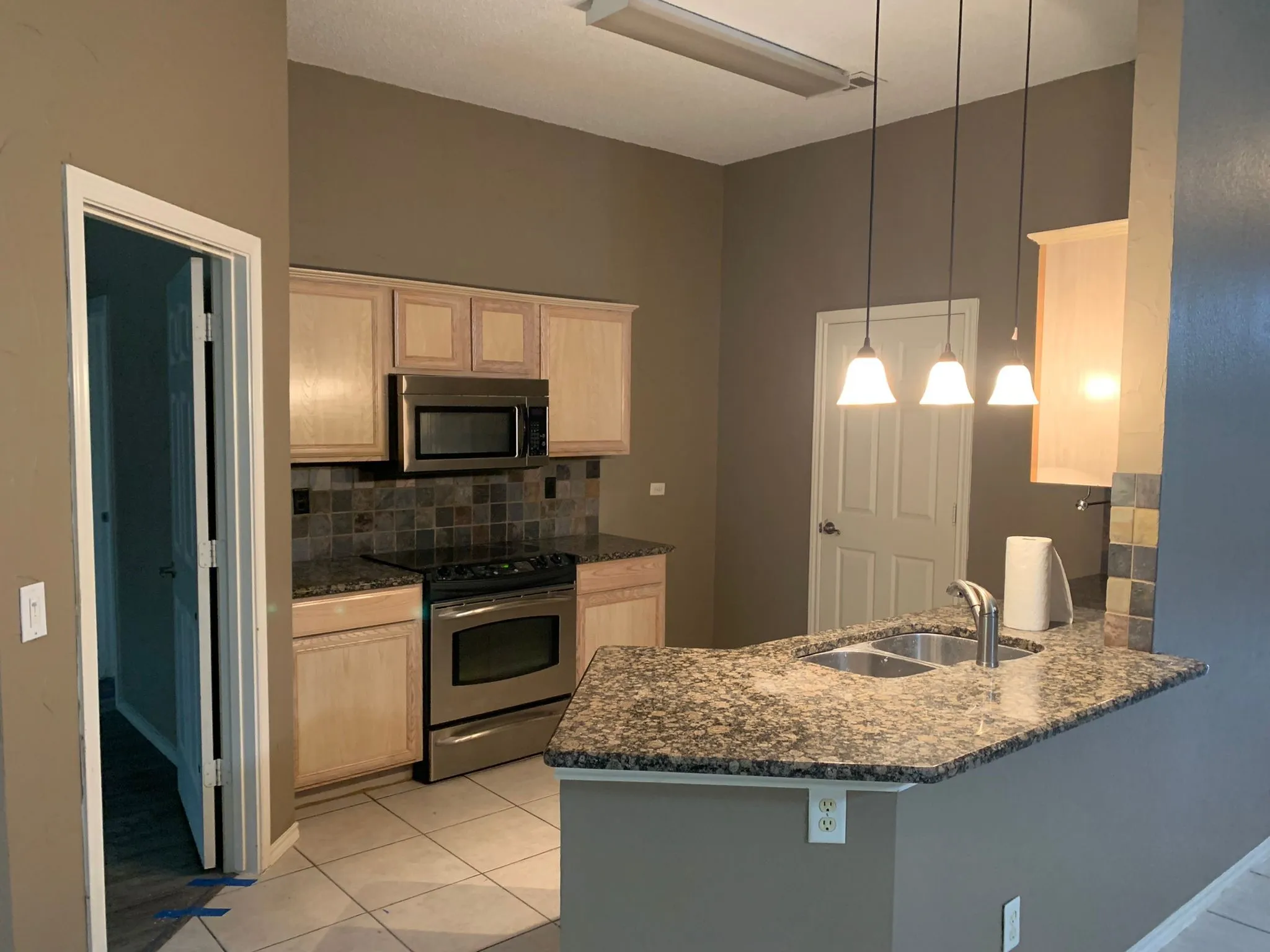 Single Family Residence For Rent in Collin County , 2805 Hawthorne Lane, Mc Kinney, Texas 75071, 3 Bedroom, 2 Bathroom, 2 Garage spaces, 1,771 Sqft, built in 1999, mls#21276578, Real Estate Agent in Mc Kinney, Homes For Rent in Collin county, Homes For Rent in Mc Kinney, Realtor in Mc Kinney Texas, Real Estate Brokerage Independent Realty Texas, Luminita Cordes Realtor