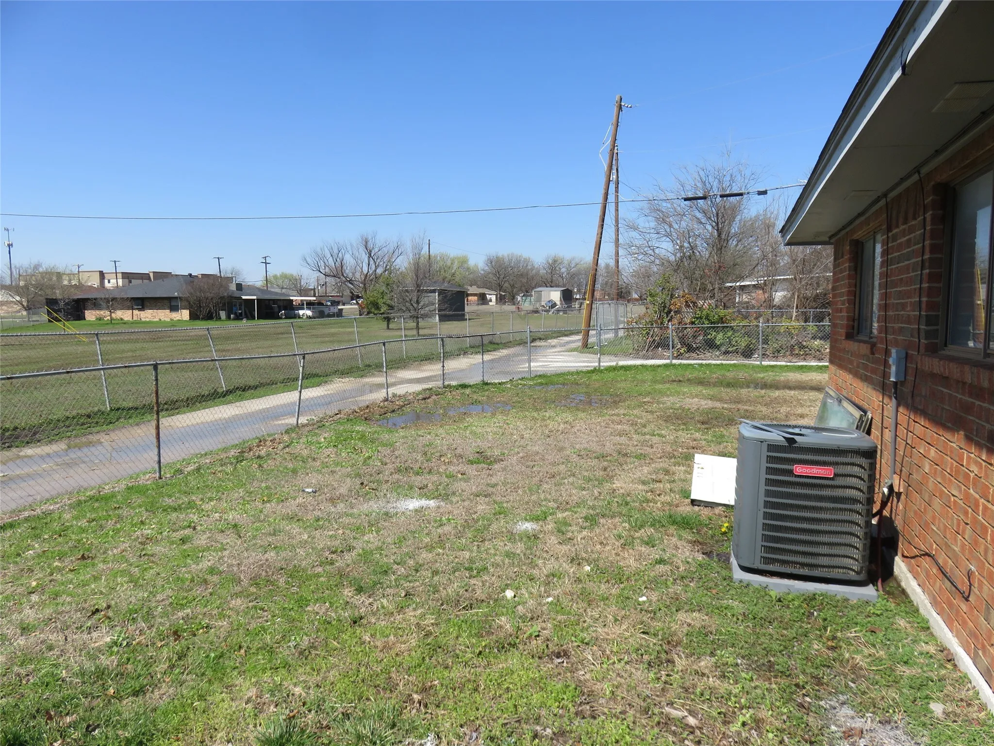Duplex For Sale in Dallas County , 3903/3901 William Street, Sachse, Texas 75048, 2 Bedroom, 1 Bathroom, 1 Garage spaces, 1,844 Sqft, built in 1983, mls#21275726, Real Estate Agent in Sachse, Homes For Sale in Dallas county, Homes For Sale in Sachse, Realtor in Sachse Texas, Real Estate Brokerage Independent Realty Texas, Luminita Cordes Realtor