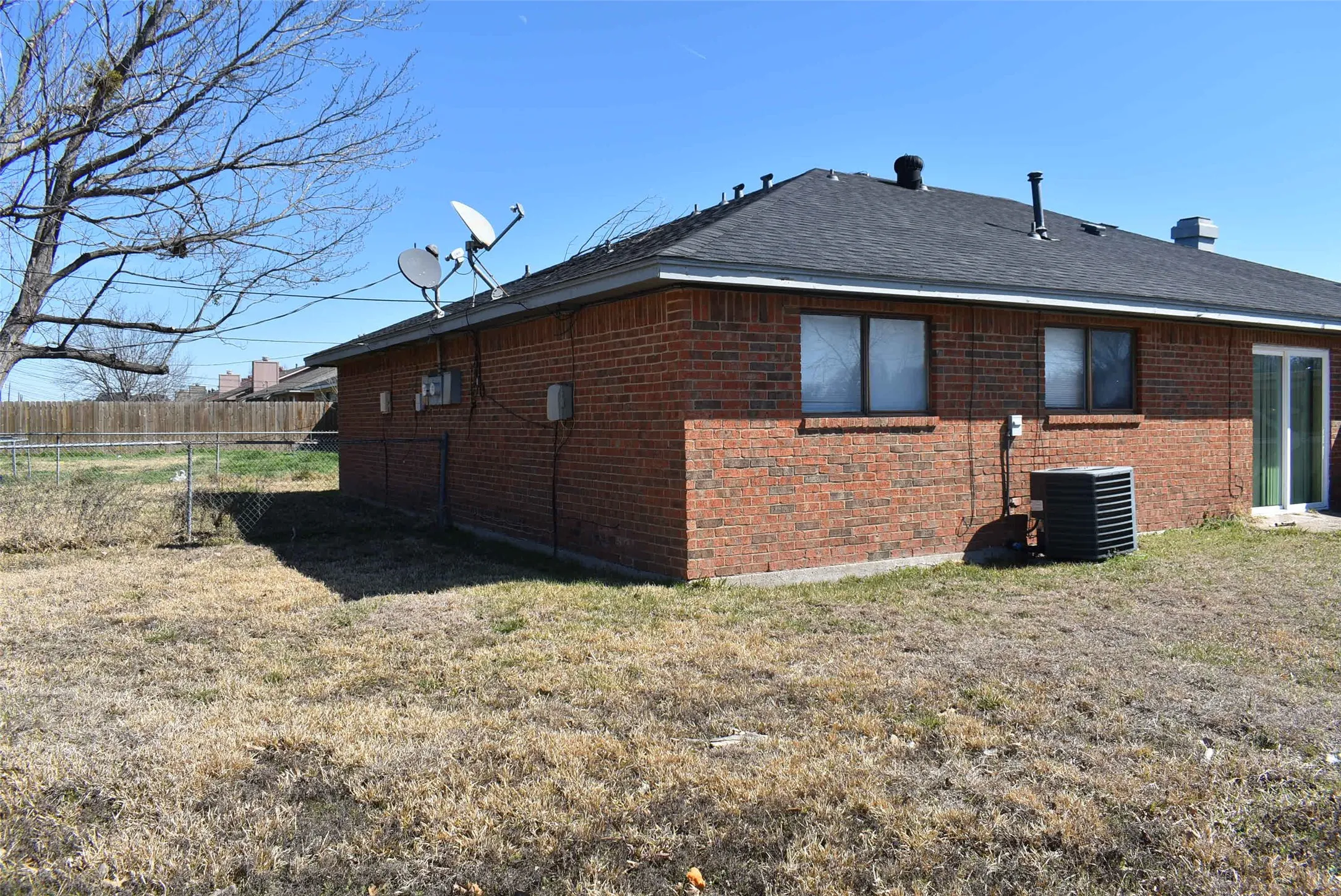 Duplex For Sale in Dallas County , 3903/3901 William Street, Sachse, Texas 75048, 2 Bedroom, 1 Bathroom, 1 Garage spaces, 1,844 Sqft, built in 1983, mls#21275726, Real Estate Agent in Sachse, Homes For Sale in Dallas county, Homes For Sale in Sachse, Realtor in Sachse Texas, Real Estate Brokerage Independent Realty Texas, Luminita Cordes Realtor