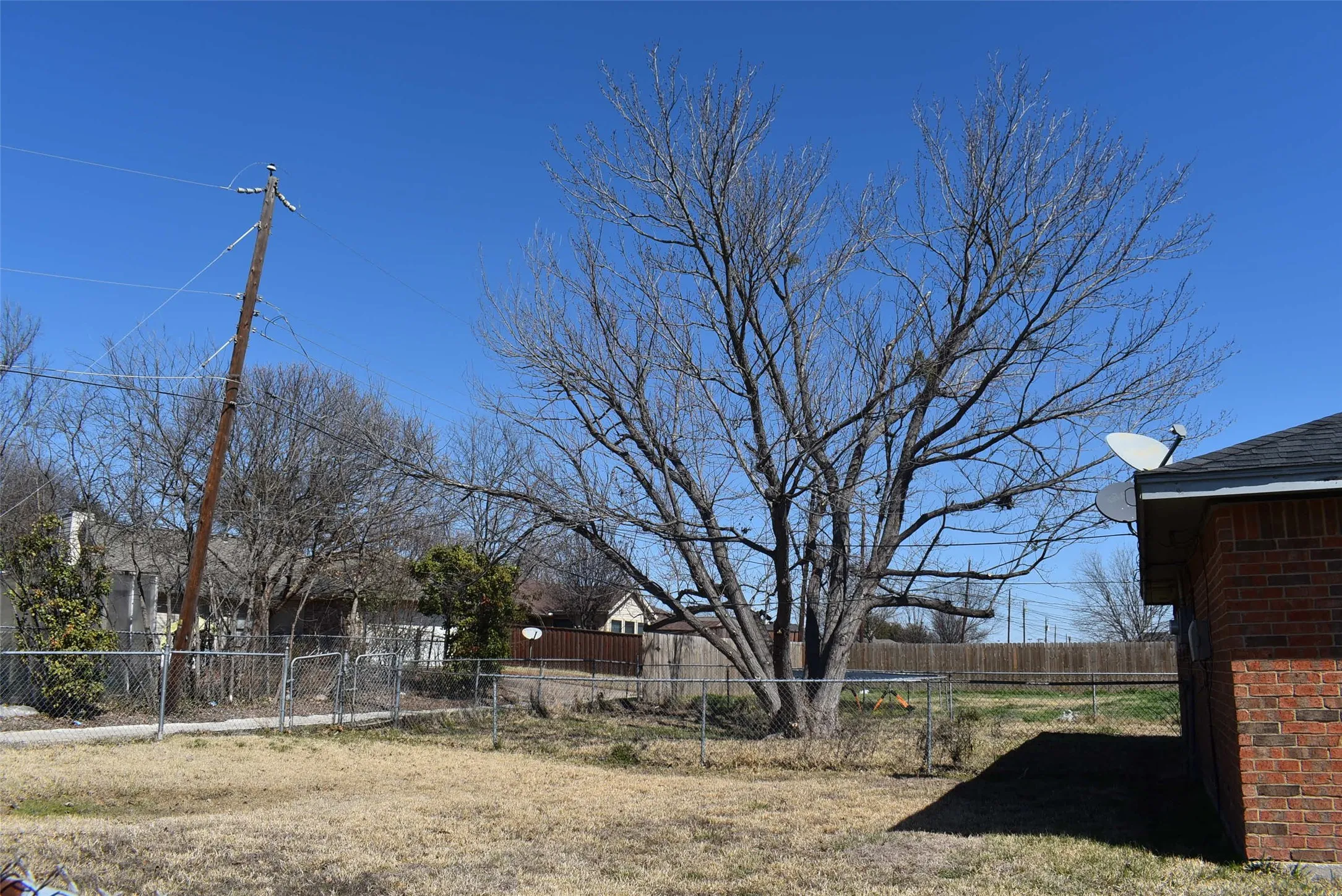 Duplex For Sale in Dallas County , 3903/3901 William Street, Sachse, Texas 75048, 2 Bedroom, 1 Bathroom, 1 Garage spaces, 1,844 Sqft, built in 1983, mls#21275726, Real Estate Agent in Sachse, Homes For Sale in Dallas county, Homes For Sale in Sachse, Realtor in Sachse Texas, Real Estate Brokerage Independent Realty Texas, Luminita Cordes Realtor