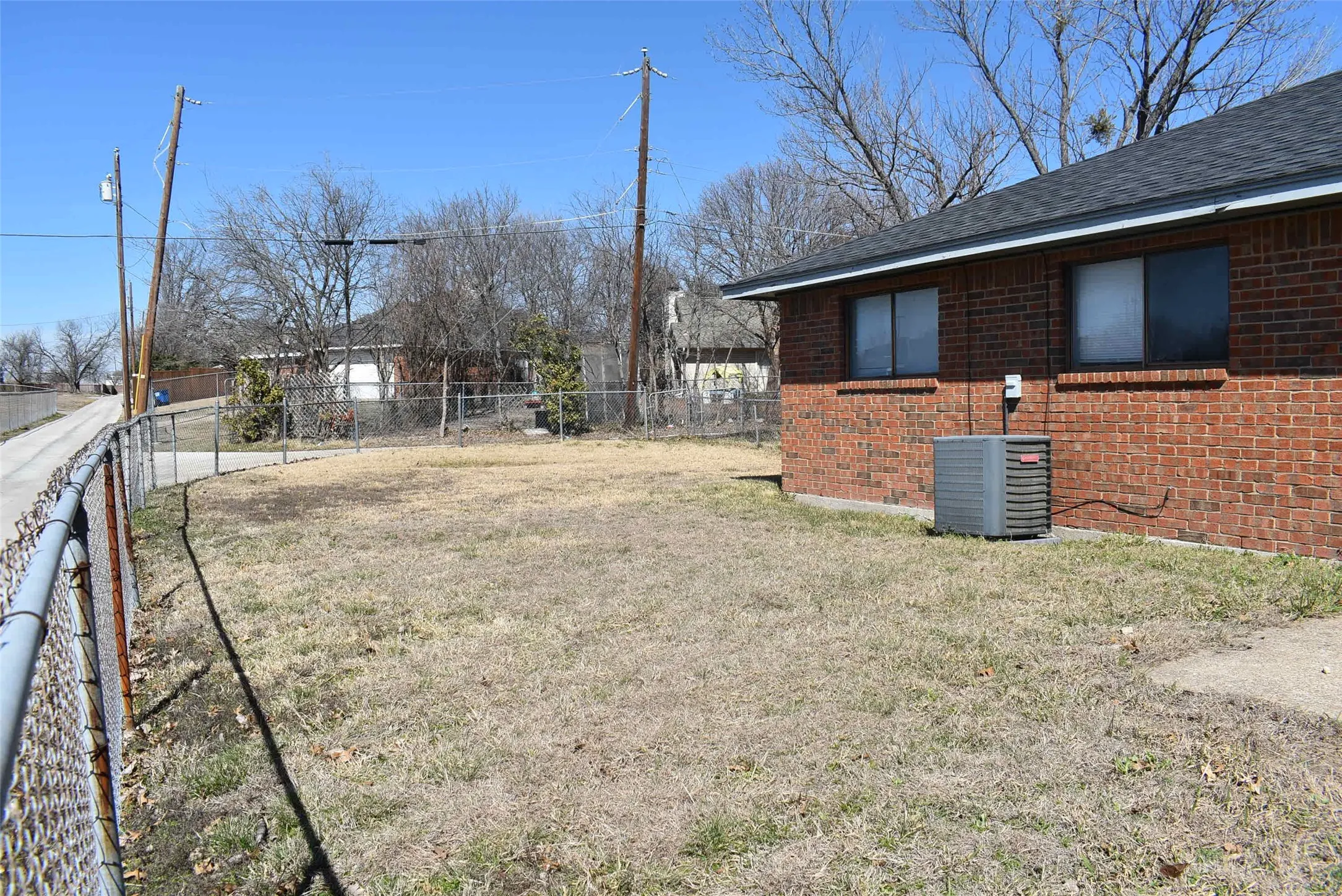 Duplex For Sale in Dallas County , 3903/3901 William Street, Sachse, Texas 75048, 2 Bedroom, 1 Bathroom, 1 Garage spaces, 1,844 Sqft, built in 1983, mls#21275726, Real Estate Agent in Sachse, Homes For Sale in Dallas county, Homes For Sale in Sachse, Realtor in Sachse Texas, Real Estate Brokerage Independent Realty Texas, Luminita Cordes Realtor