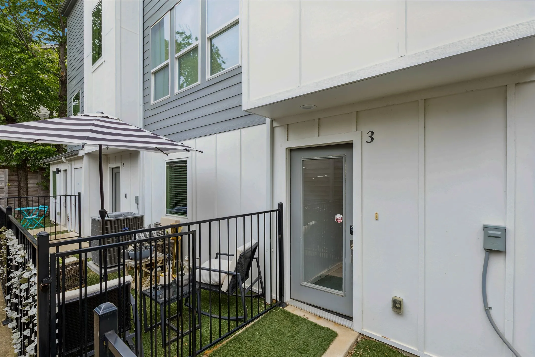 Photo of model unit.
