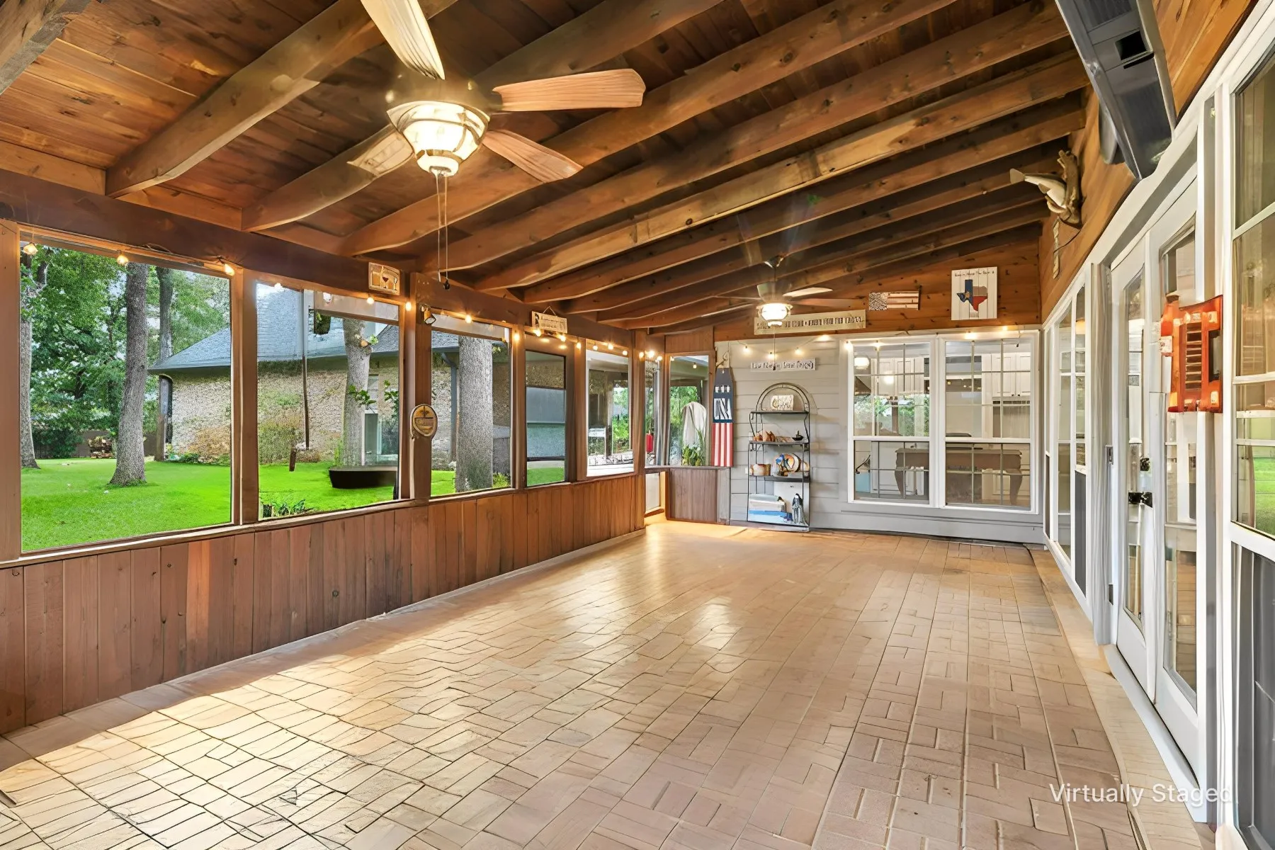 Single Family Residence For Sale in Denton County , 460 Canyon Oaks Drive, Argyle, Texas 76226, 4 Bedroom, 4 Bathroom, 3 Garage spaces, 3,337 Sqft, built in 1985, mls#21275224, Real Estate Agent in Argyle, Homes For Sale in Denton county, Homes For Sale in Argyle, Realtor in Argyle Texas, Real Estate Brokerage Independent Realty Texas, Luminita Cordes Realtor