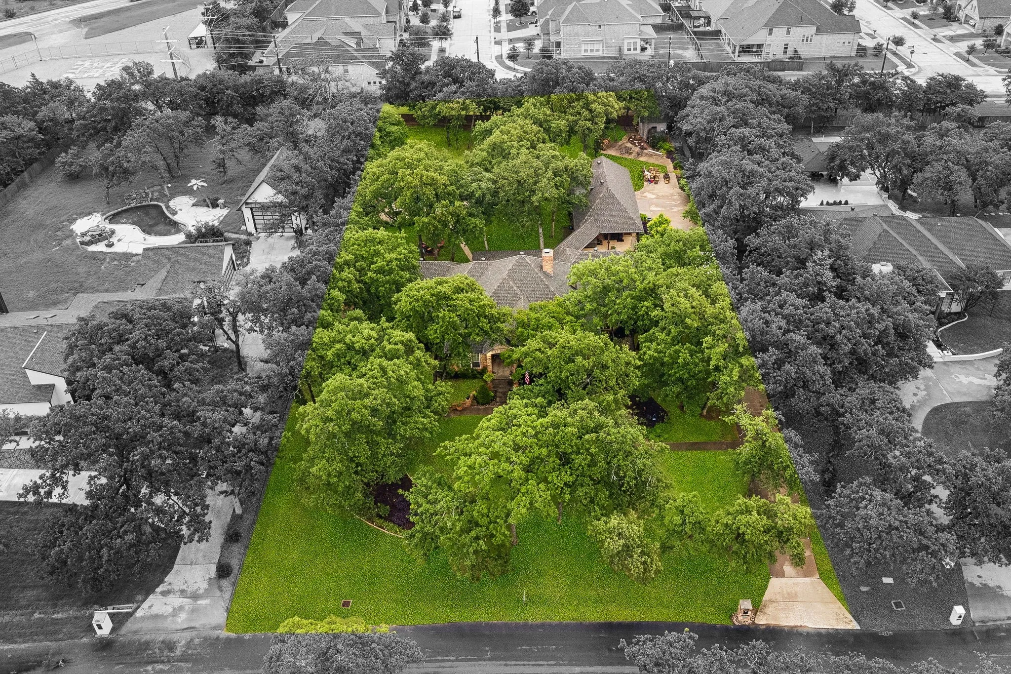 Single Family Residence For Sale in Denton County , 460 Canyon Oaks Drive, Argyle, Texas 76226, 4 Bedroom, 4 Bathroom, 3 Garage spaces, 3,337 Sqft, built in 1985, mls#21275224, Real Estate Agent in Argyle, Homes For Sale in Denton county, Homes For Sale in Argyle, Realtor in Argyle Texas, Real Estate Brokerage Independent Realty Texas, Luminita Cordes Realtor