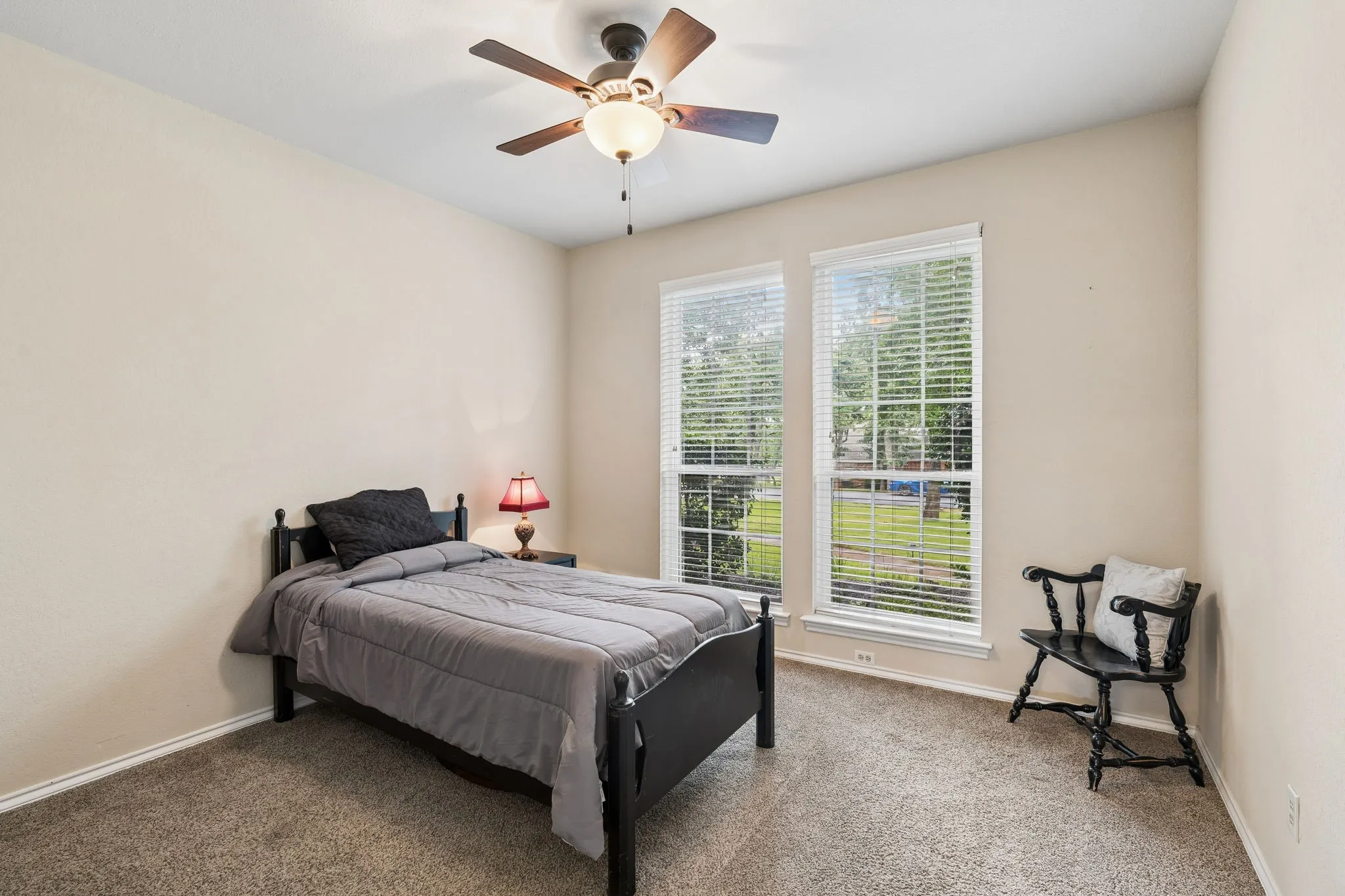 Single Family Residence For Sale in Denton County , 460 Canyon Oaks Drive, Argyle, Texas 76226, 4 Bedroom, 4 Bathroom, 3 Garage spaces, 3,337 Sqft, built in 1985, mls#21275224, Real Estate Agent in Argyle, Homes For Sale in Denton county, Homes For Sale in Argyle, Realtor in Argyle Texas, Real Estate Brokerage Independent Realty Texas, Luminita Cordes Realtor