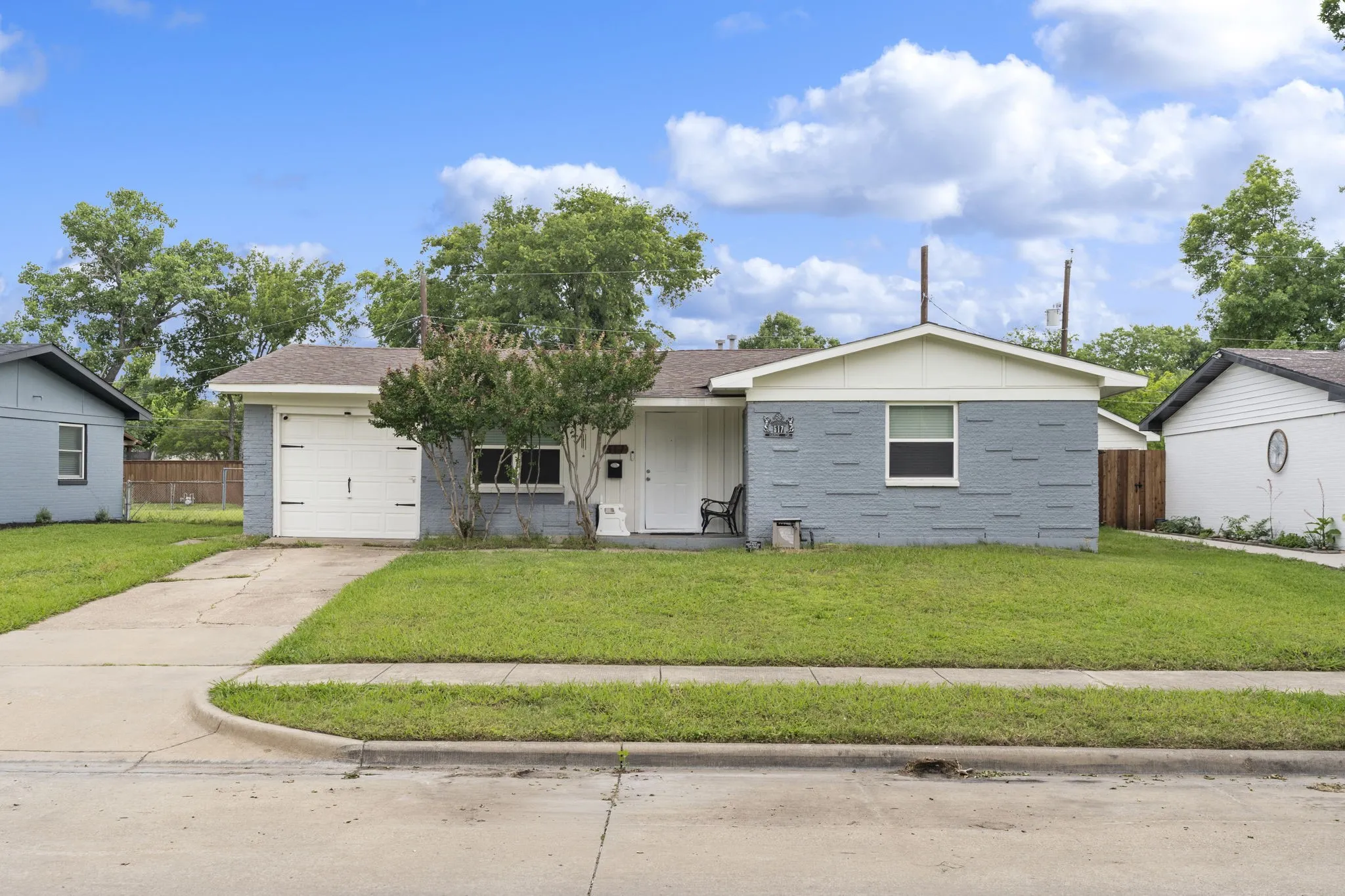 Single Family Residence For Sale in Dallas County , 517 Hardy Drive, Garland, Texas 75041, 3 Bedroom, 1 Bathroom, 1 Garage spaces, 969 Sqft, built in 1959, mls#21276829, Real Estate Agent in Garland, Homes For Sale in Dallas county, Homes For Sale in Garland, Realtor in Garland Texas, Real Estate Brokerage Independent Realty Texas, Luminita Cordes Realtor