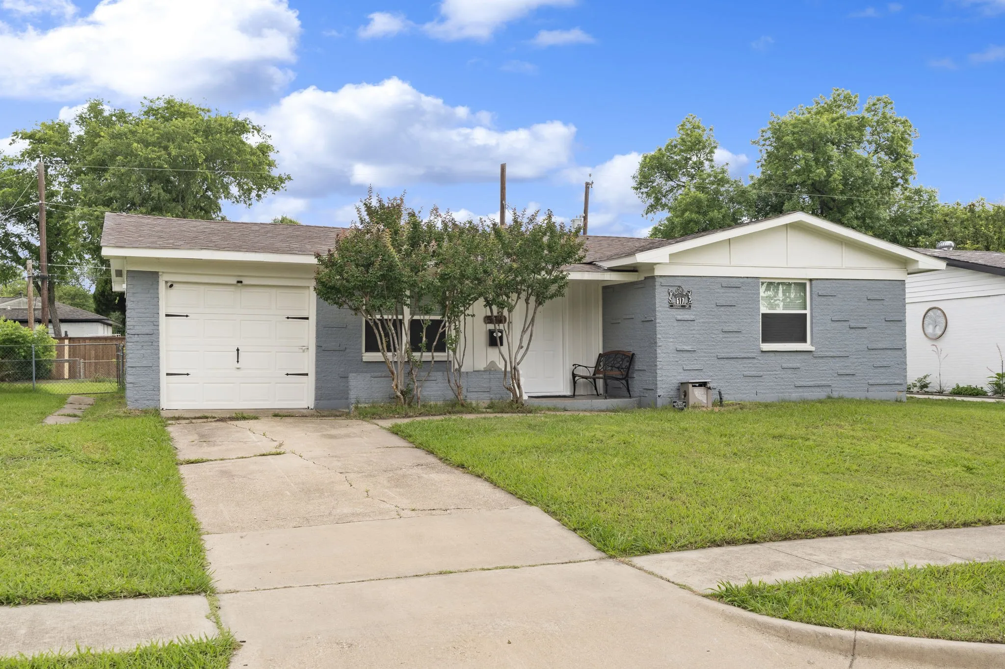 Single Family Residence For Sale in Dallas County , 517 Hardy Drive, Garland, Texas 75041, 3 Bedroom, 1 Bathroom, 1 Garage spaces, 969 Sqft, built in 1959, mls#21276829, Real Estate Agent in Garland, Homes For Sale in Dallas county, Homes For Sale in Garland, Realtor in Garland Texas, Real Estate Brokerage Independent Realty Texas, Luminita Cordes Realtor