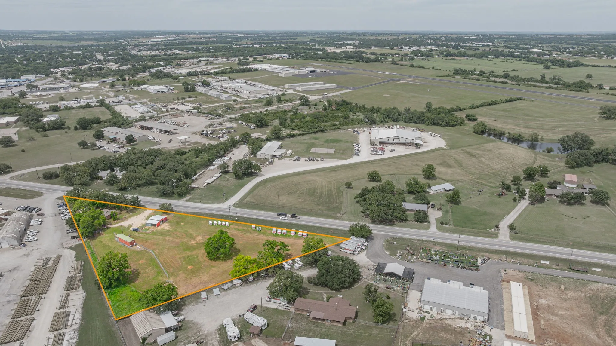 Retail For Sale in Erath County , 1190 US Highway 67, Stephenville, Texas 76401, 0, 0, Garage spaces, 0 Sqft, built in 1963, Price $1,200,000, mls#21269099, Real Estate Agent in Stephenville, Homes For Sale in Erath county, Homes For Sale in Stephenville, Realtor in Stephenville Texas, Real Estate Brokerage Independent Realty Texas, Luminita Cordes Realtor