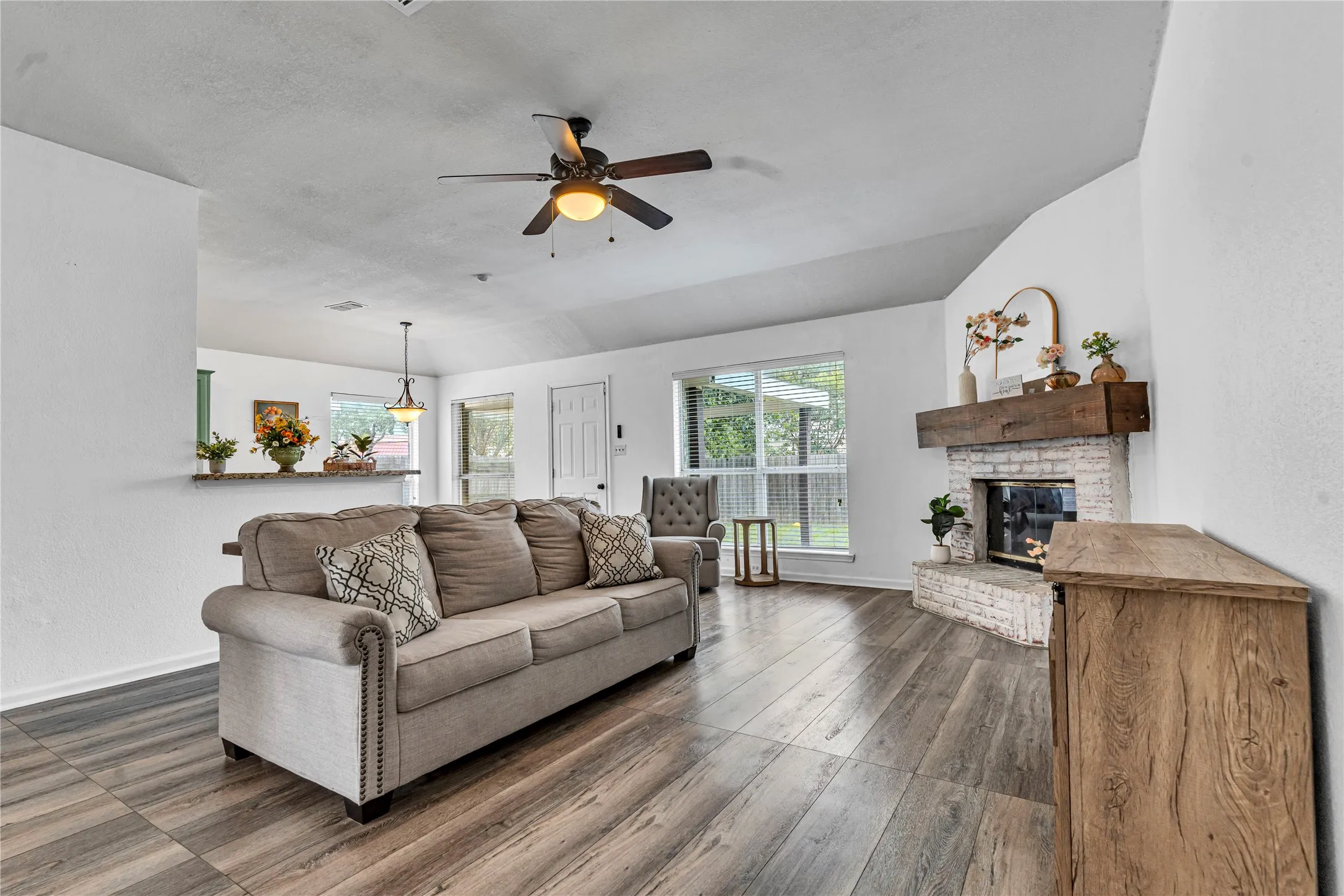 Single Family Residence For Sale in Tarrant County , 8444 Miami Springs Drive, Fort Worth, Texas 76123, 3 Bedroom, 2 Bathroom, 2 Garage spaces, 1,868 Sqft, built in 2002, mls#21276470, Real Estate Agent in Fort Worth, Homes For Sale in Tarrant county, Homes For Sale in Fort Worth, Realtor in Fort Worth Texas, Real Estate Brokerage Independent Realty Texas, Luminita Cordes Realtor