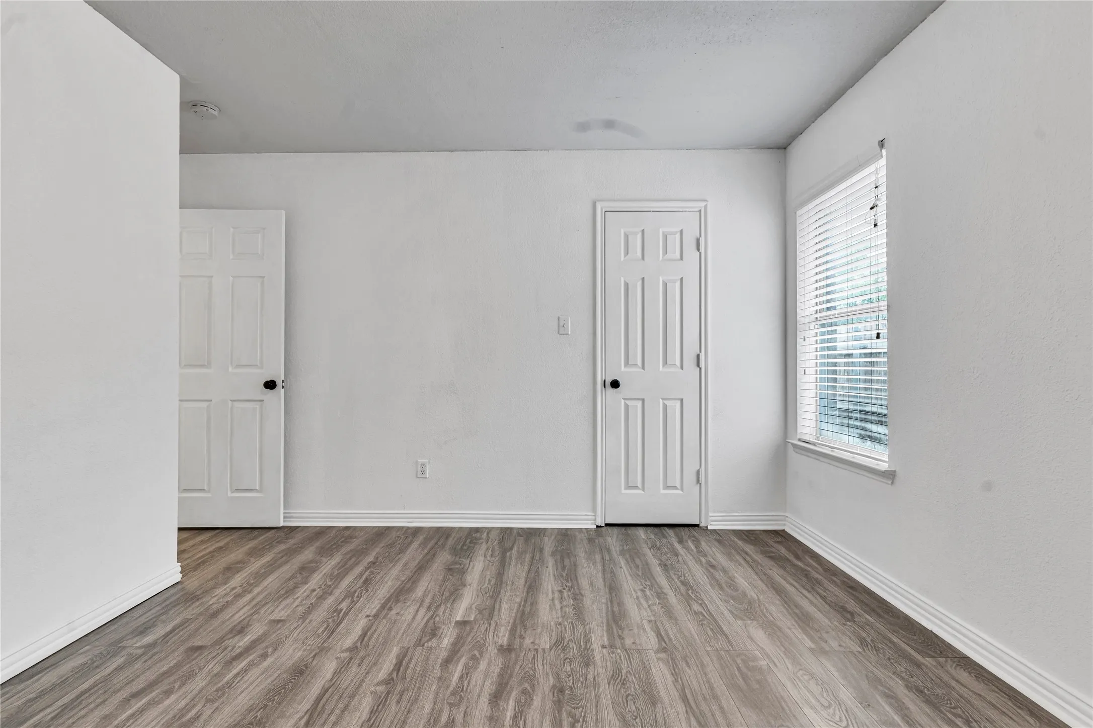 Single Family Residence For Sale in Tarrant County , 8444 Miami Springs Drive, Fort Worth, Texas 76123, 3 Bedroom, 2 Bathroom, 2 Garage spaces, 1,868 Sqft, built in 2002, mls#21276470, Real Estate Agent in Fort Worth, Homes For Sale in Tarrant county, Homes For Sale in Fort Worth, Realtor in Fort Worth Texas, Real Estate Brokerage Independent Realty Texas, Luminita Cordes Realtor