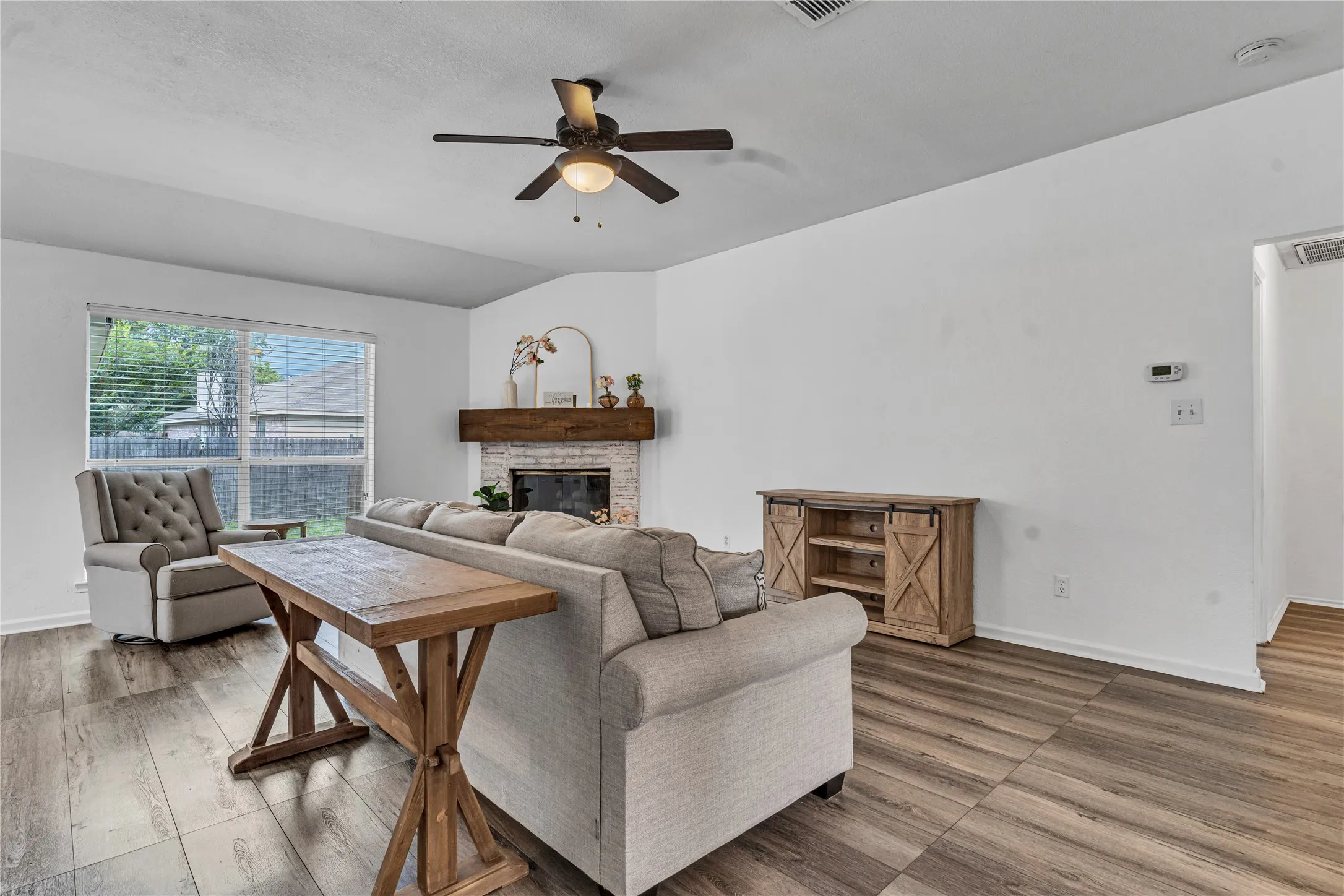 Single Family Residence For Sale in Tarrant County , 8444 Miami Springs Drive, Fort Worth, Texas 76123, 3 Bedroom, 2 Bathroom, 2 Garage spaces, 1,868 Sqft, built in 2002, mls#21276470, Real Estate Agent in Fort Worth, Homes For Sale in Tarrant county, Homes For Sale in Fort Worth, Realtor in Fort Worth Texas, Real Estate Brokerage Independent Realty Texas, Luminita Cordes Realtor