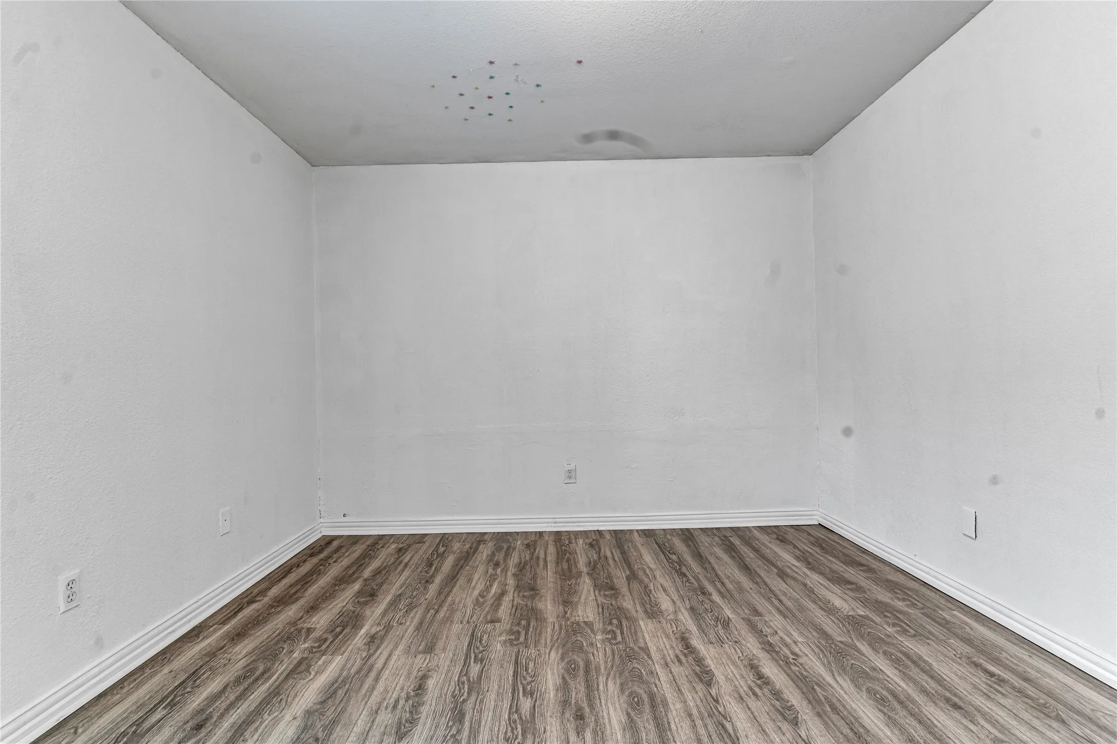 Single Family Residence For Sale in Tarrant County , 8444 Miami Springs Drive, Fort Worth, Texas 76123, 3 Bedroom, 2 Bathroom, 2 Garage spaces, 1,868 Sqft, built in 2002, mls#21276470, Real Estate Agent in Fort Worth, Homes For Sale in Tarrant county, Homes For Sale in Fort Worth, Realtor in Fort Worth Texas, Real Estate Brokerage Independent Realty Texas, Luminita Cordes Realtor