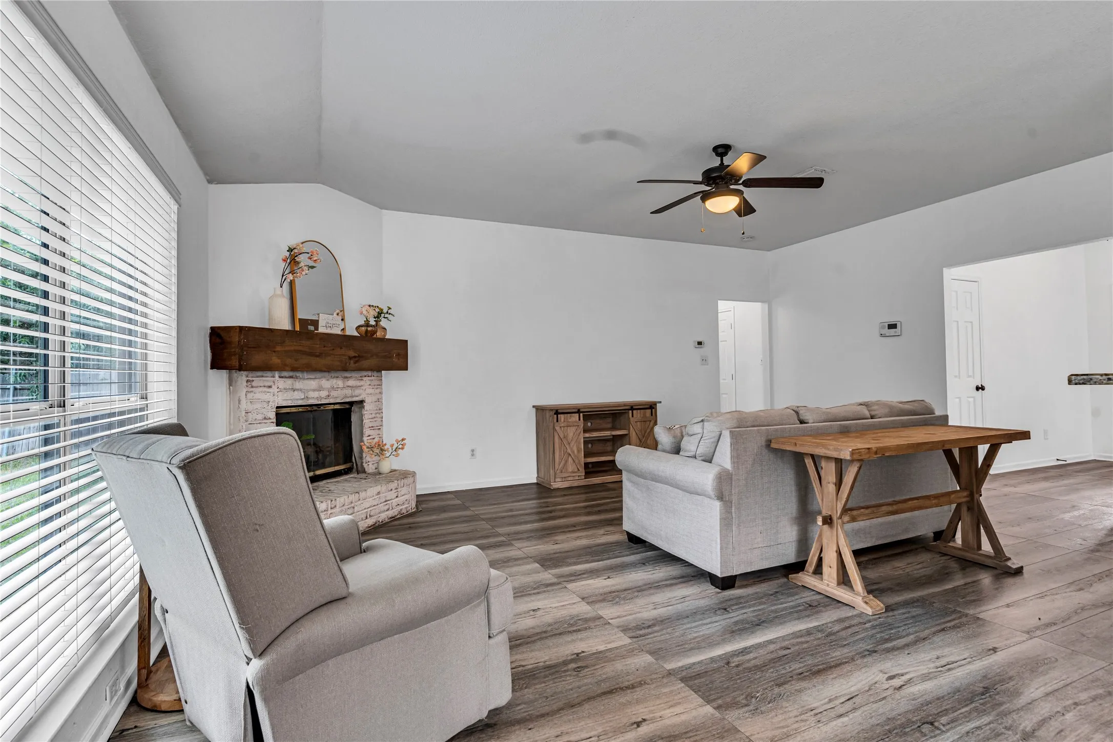 Single Family Residence For Sale in Tarrant County , 8444 Miami Springs Drive, Fort Worth, Texas 76123, 3 Bedroom, 2 Bathroom, 2 Garage spaces, 1,868 Sqft, built in 2002, mls#21276470, Real Estate Agent in Fort Worth, Homes For Sale in Tarrant county, Homes For Sale in Fort Worth, Realtor in Fort Worth Texas, Real Estate Brokerage Independent Realty Texas, Luminita Cordes Realtor