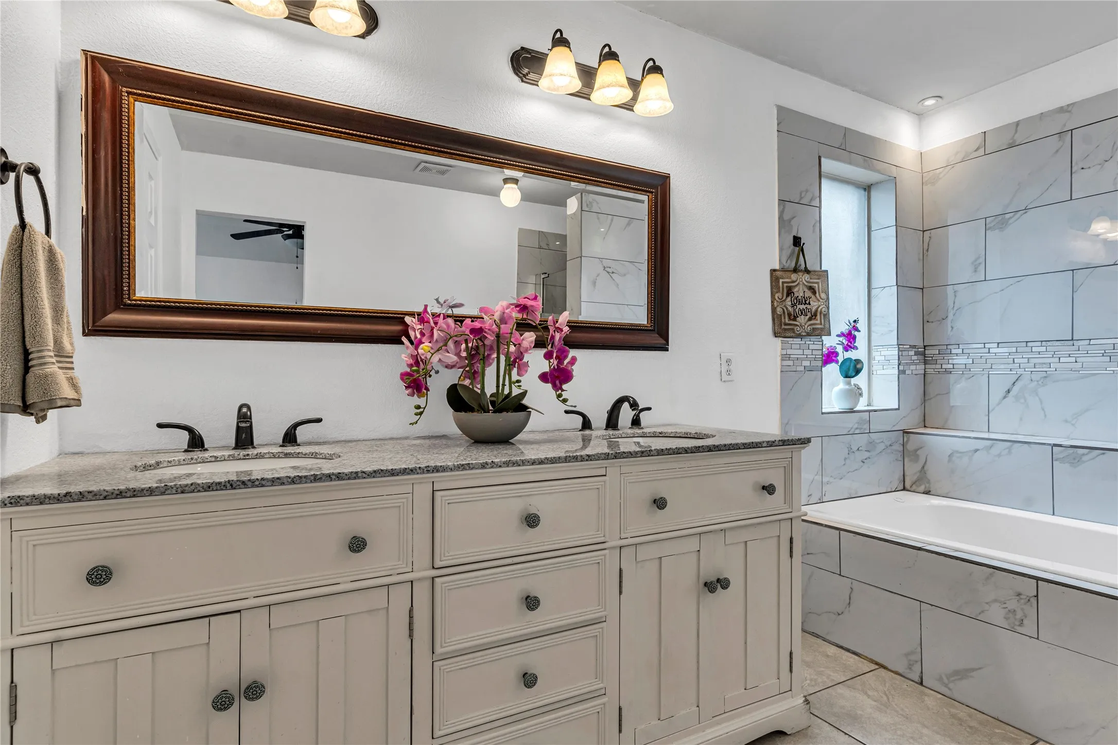 Single Family Residence For Sale in Tarrant County , 8444 Miami Springs Drive, Fort Worth, Texas 76123, 3 Bedroom, 2 Bathroom, 2 Garage spaces, 1,868 Sqft, built in 2002, mls#21276470, Real Estate Agent in Fort Worth, Homes For Sale in Tarrant county, Homes For Sale in Fort Worth, Realtor in Fort Worth Texas, Real Estate Brokerage Independent Realty Texas, Luminita Cordes Realtor