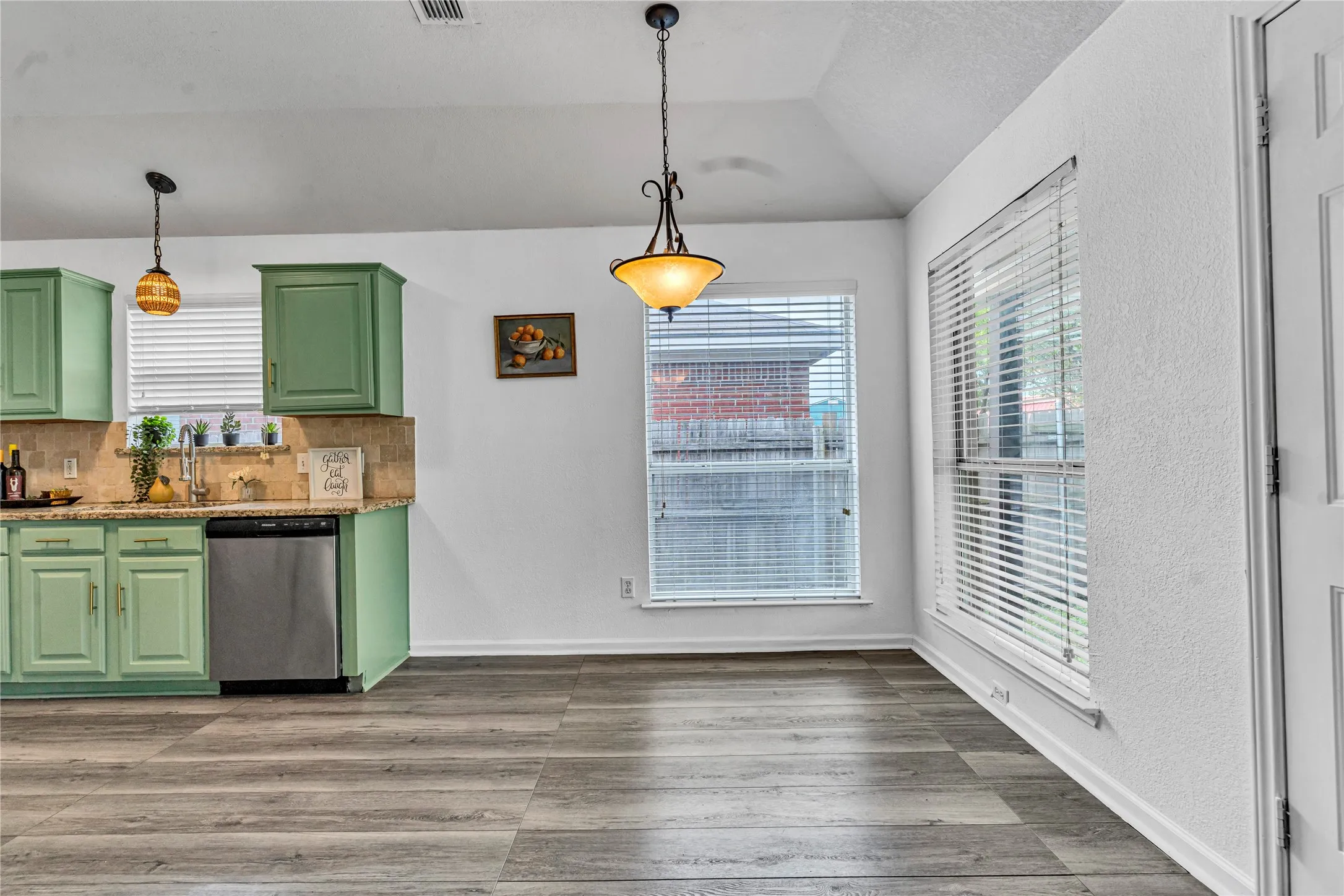 Single Family Residence For Sale in Tarrant County , 8444 Miami Springs Drive, Fort Worth, Texas 76123, 3 Bedroom, 2 Bathroom, 2 Garage spaces, 1,868 Sqft, built in 2002, mls#21276470, Real Estate Agent in Fort Worth, Homes For Sale in Tarrant county, Homes For Sale in Fort Worth, Realtor in Fort Worth Texas, Real Estate Brokerage Independent Realty Texas, Luminita Cordes Realtor