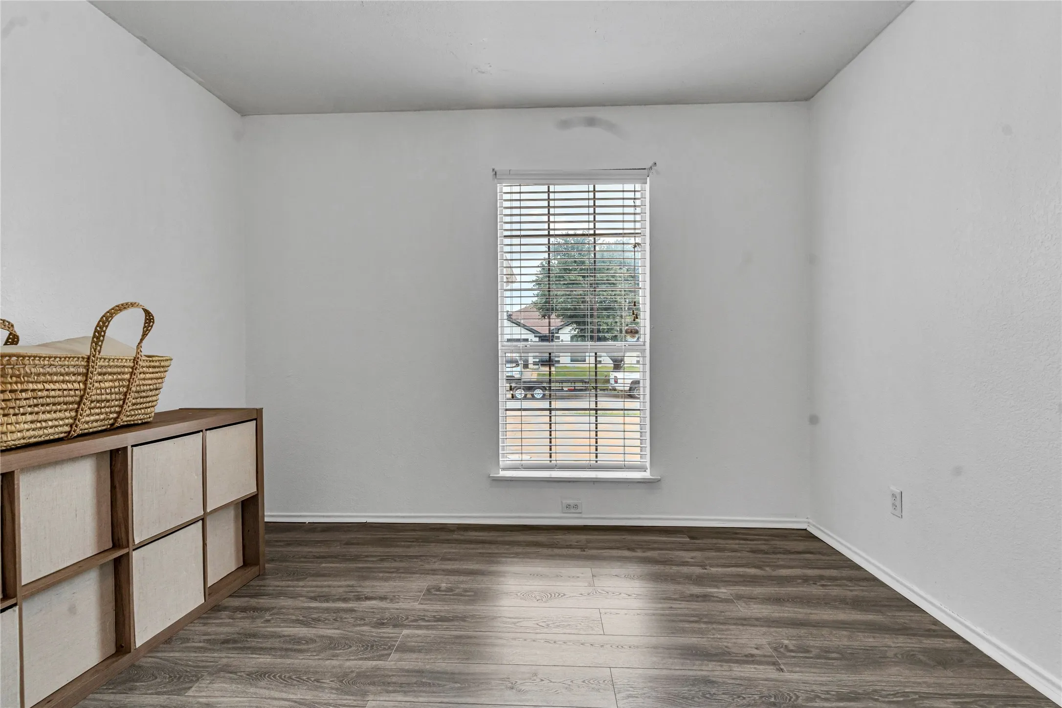 Single Family Residence For Sale in Tarrant County , 8444 Miami Springs Drive, Fort Worth, Texas 76123, 3 Bedroom, 2 Bathroom, 2 Garage spaces, 1,868 Sqft, built in 2002, mls#21276470, Real Estate Agent in Fort Worth, Homes For Sale in Tarrant county, Homes For Sale in Fort Worth, Realtor in Fort Worth Texas, Real Estate Brokerage Independent Realty Texas, Luminita Cordes Realtor