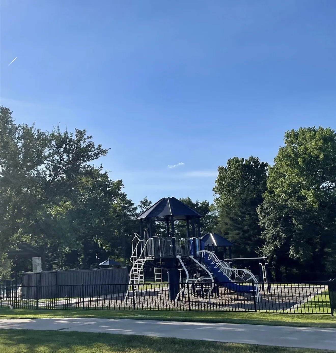 Single Family Residence For Sale in Kaufman County , 5244 Canfield, Forney, Texas 75126, 4 Bedroom, 2 Bathroom, 2 Garage spaces, 1,852 Sqft, built in 2017, mls#21276939, Real Estate Agent in Forney, Homes For Sale in Kaufman county, Homes For Sale in Forney, Realtor in Forney Texas, Real Estate Brokerage Independent Realty Texas, Luminita Cordes Realtor