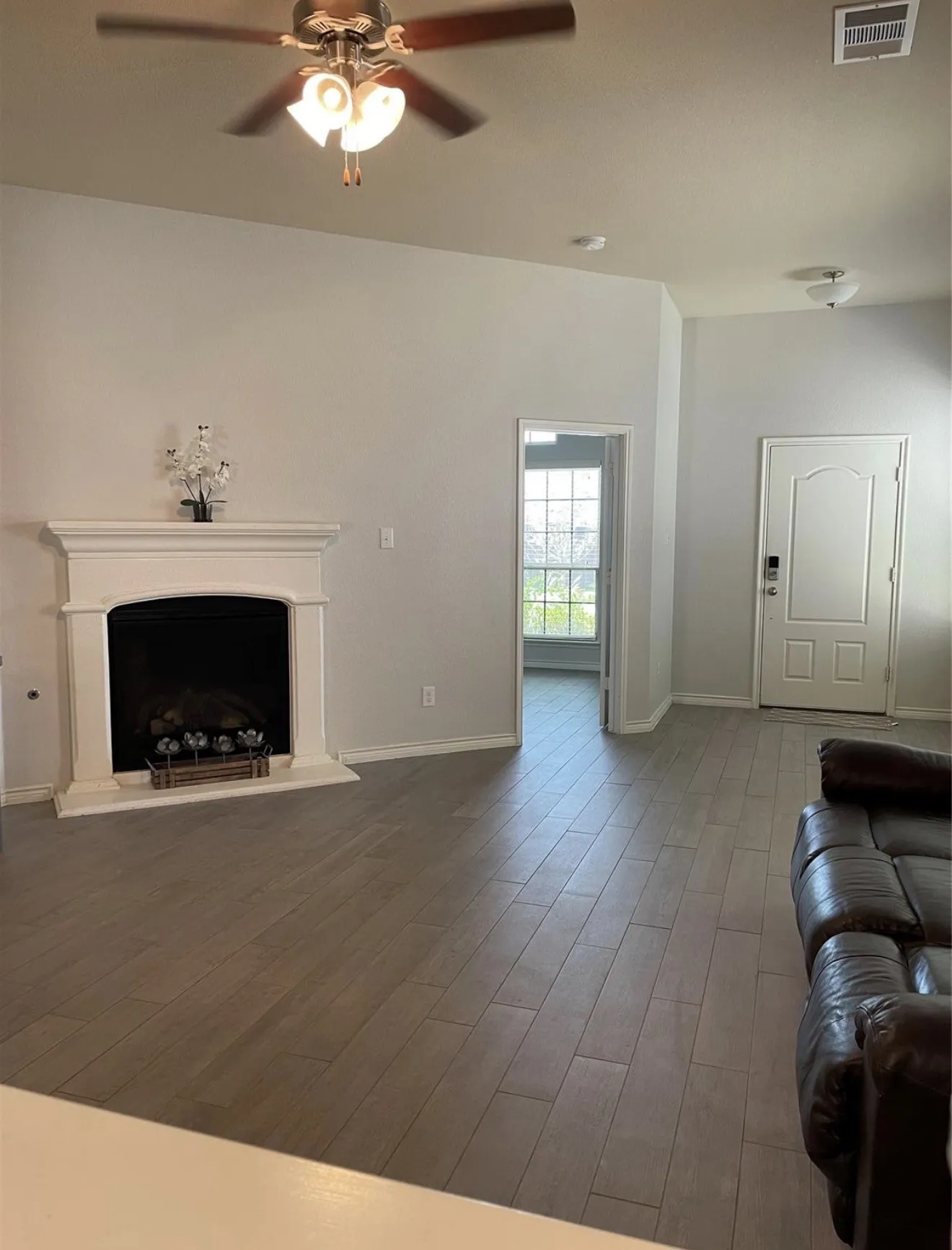 Single Family Residence For Sale in Kaufman County , 5244 Canfield, Forney, Texas 75126, 4 Bedroom, 2 Bathroom, 2 Garage spaces, 1,852 Sqft, built in 2017, mls#21276939, Real Estate Agent in Forney, Homes For Sale in Kaufman county, Homes For Sale in Forney, Realtor in Forney Texas, Real Estate Brokerage Independent Realty Texas, Luminita Cordes Realtor